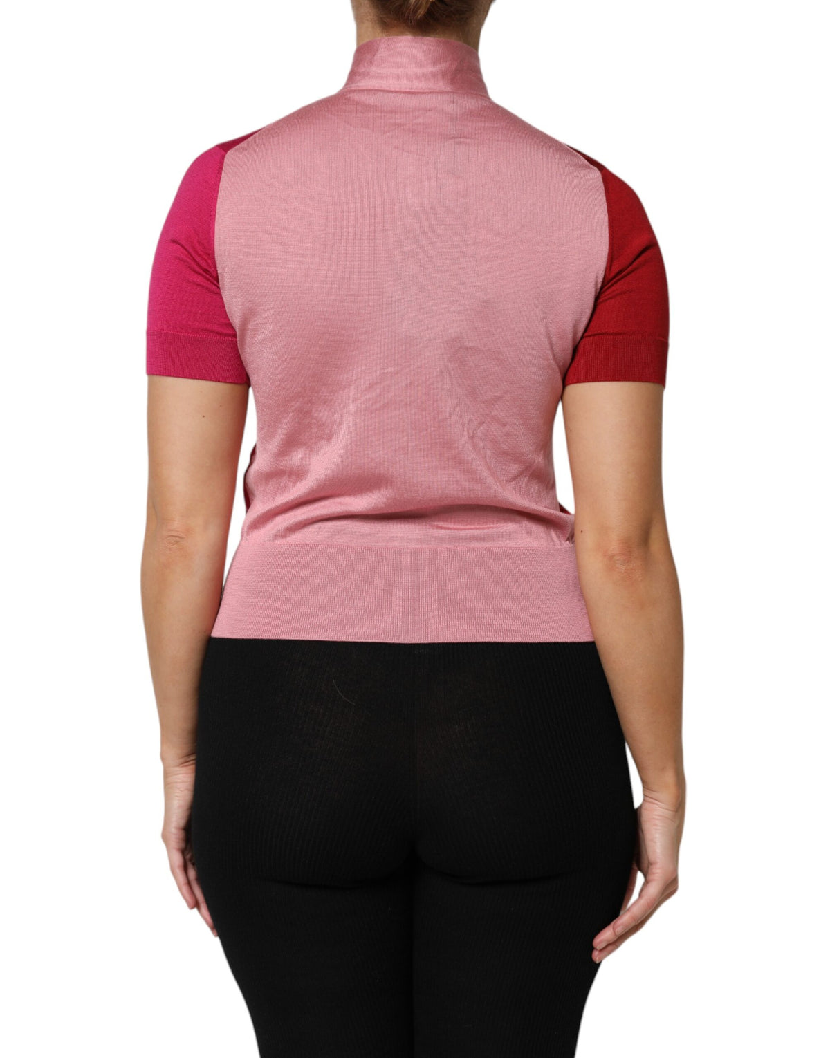 Dolce & Gabbana Roze Top met Korte Mouwen en Ascotkraag met Knopen