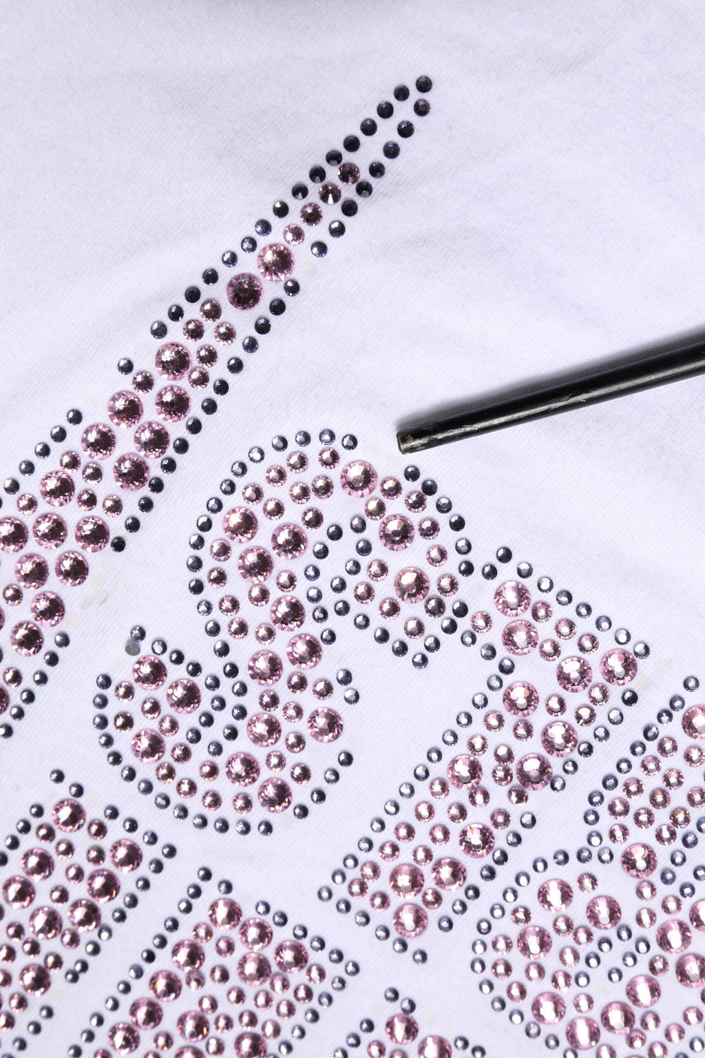 Philipp Plein Weißes verschönertes T-Shirt mit Rundhalsausschnitt und kurzen Ärmeln