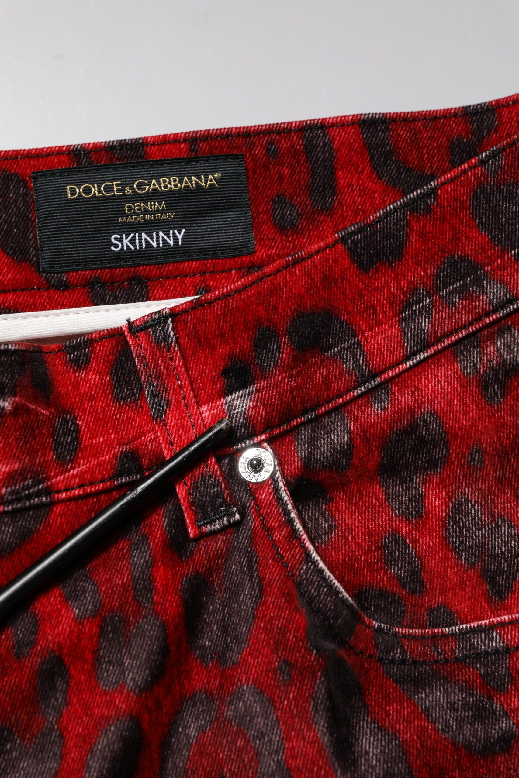 Dolce & Gabbana Rote Skinny Denim Jeans mit Leopardenmuster aus Baumwolle