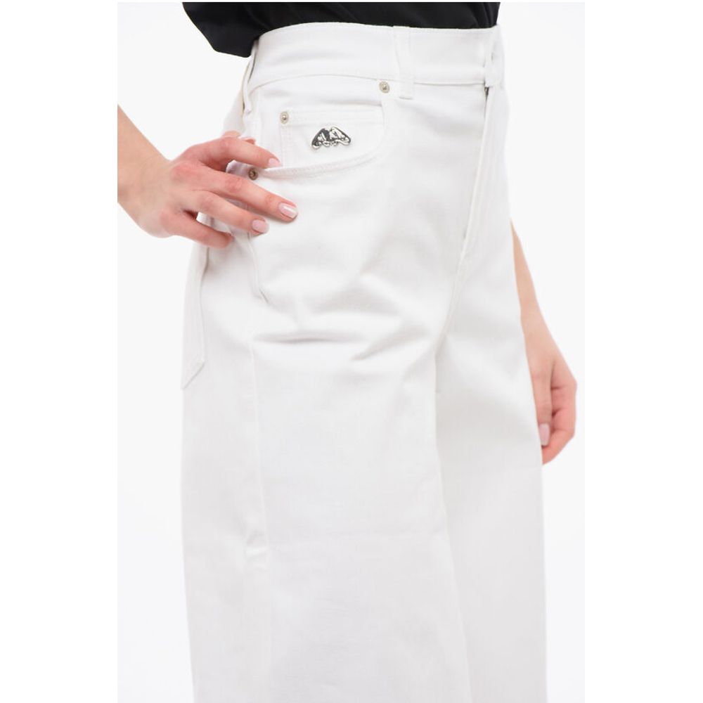 Alexander McQueen Denims mit weitem Bein und Metall-Logo