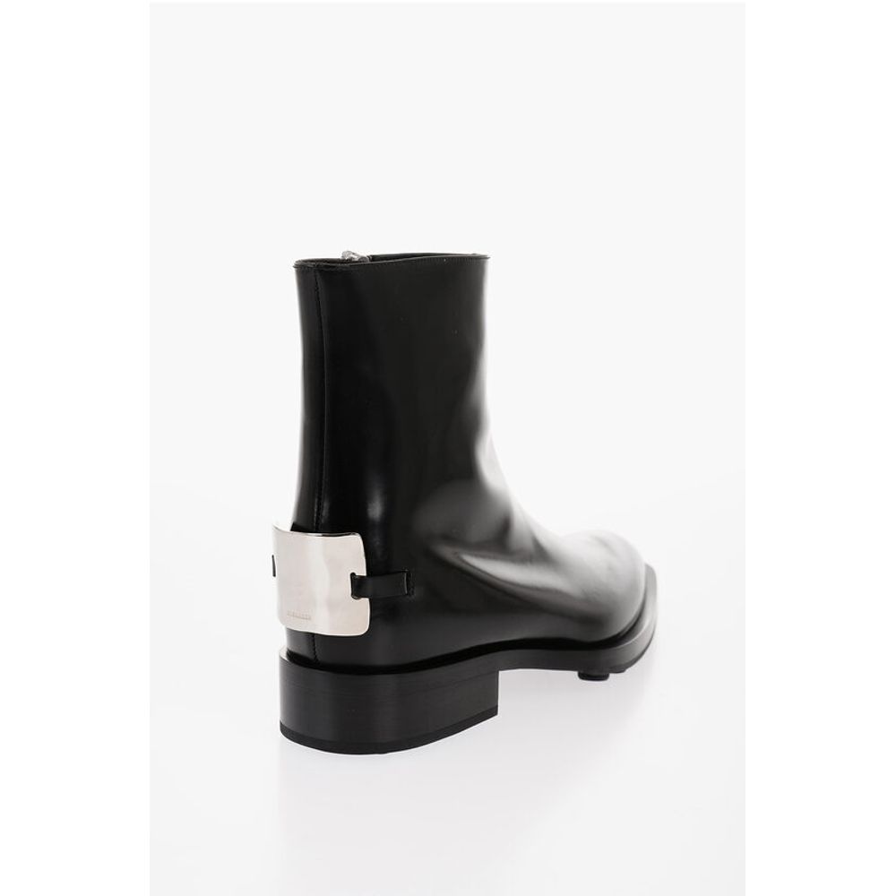 Jil Sander ANGKOR Booties aus gebürstetem Leder mit Metallplakette 4cm