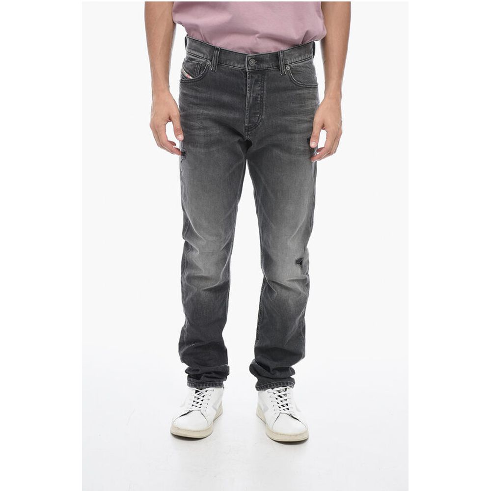 Diesel D-SARK Denims mit geradem Bein und Distressed-Details L.32
