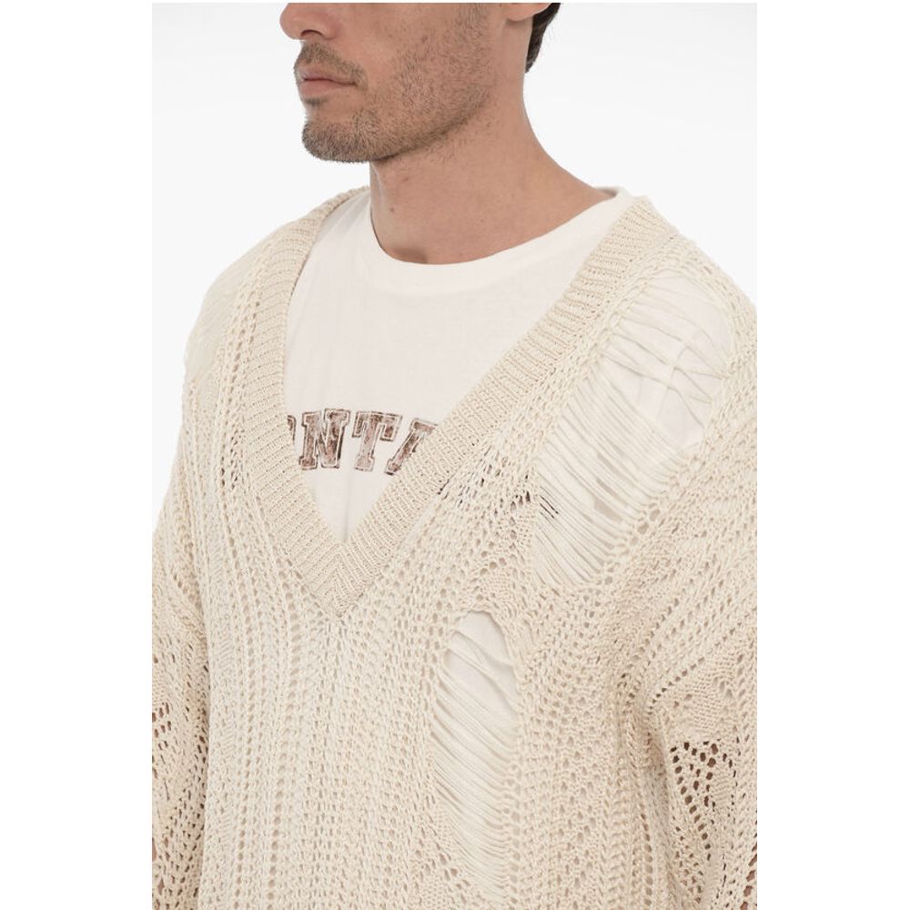 Perforierter Pullover mit V-Ausschnitt und Distressed-Effekt