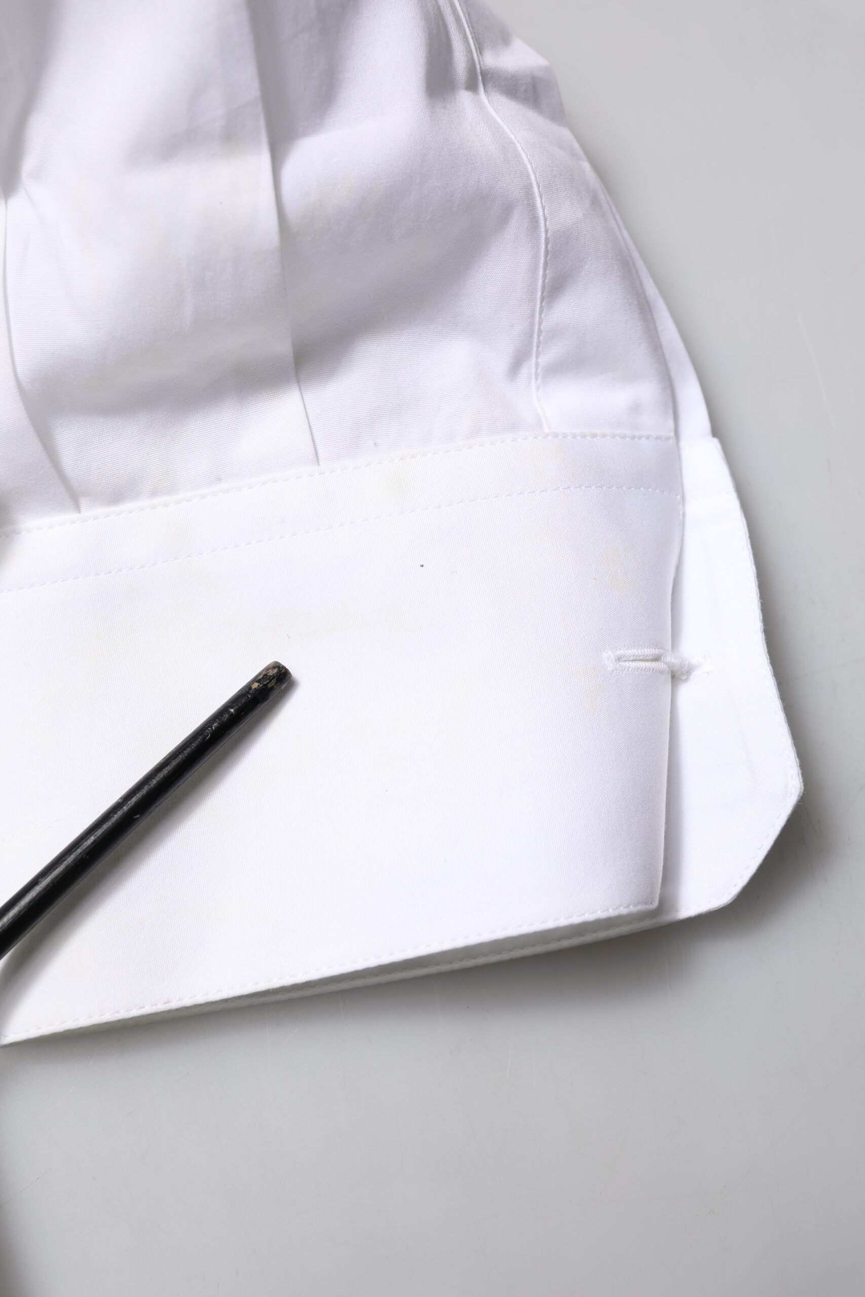 Dolce & Gabbana Weißes GOLD Lätzchen Popeline Kleid Männer Formales Hemd