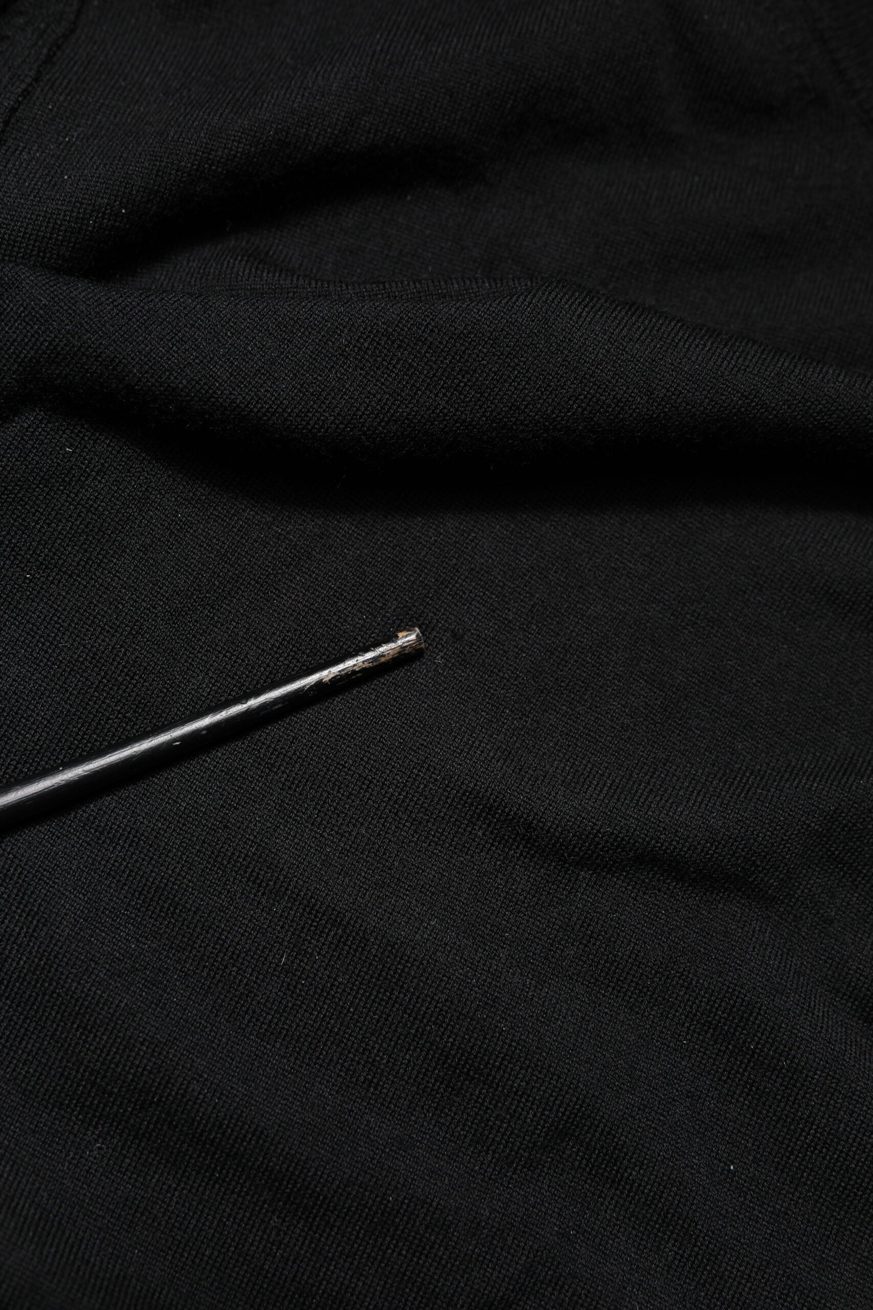 Dolce & Gabbana Schwarzer langärmeliger Pullover mit Rundhalsausschnitt