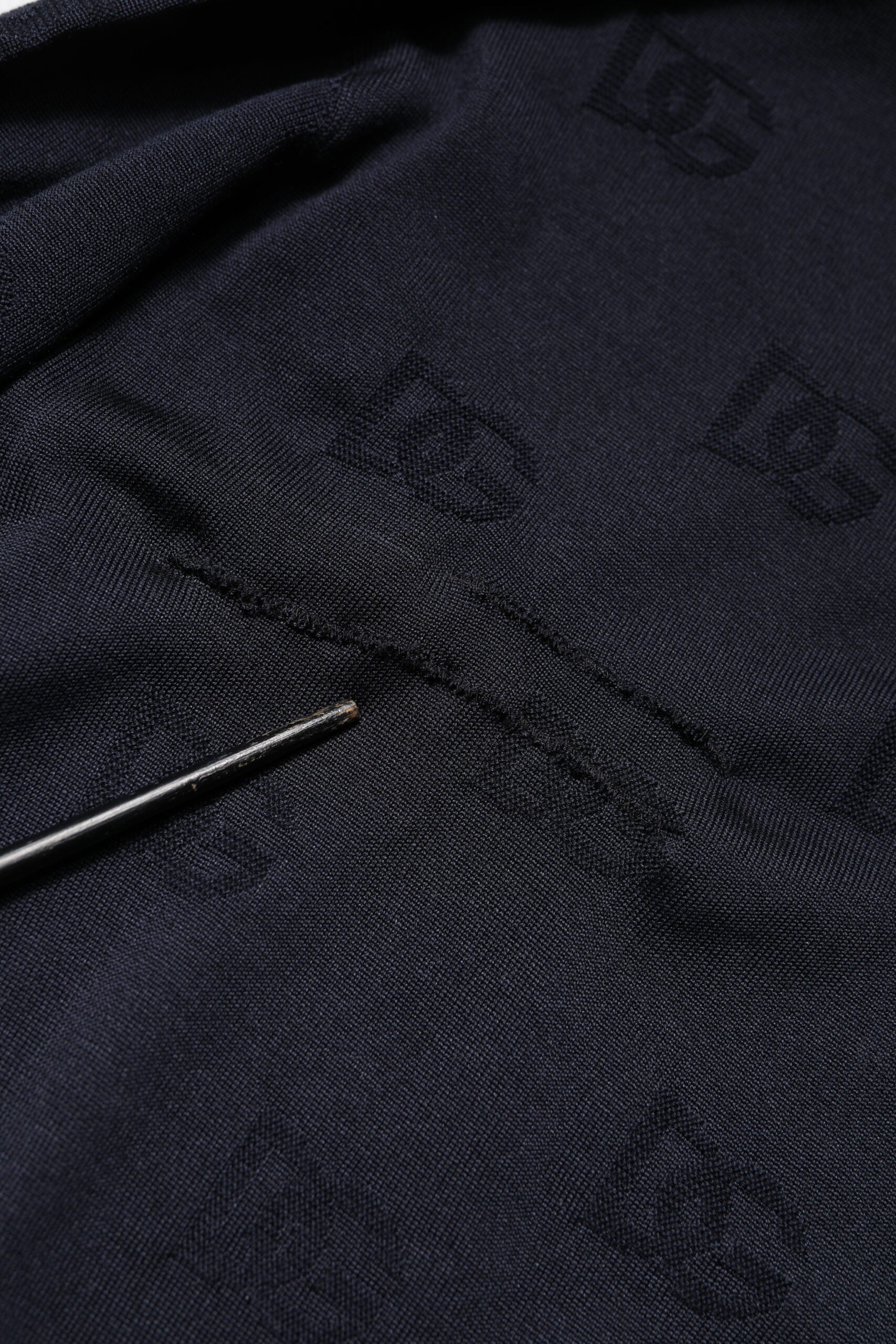 Dolce & Gabbana Schwarzes Seiden-Rundhals-Sweatshirt Pullover