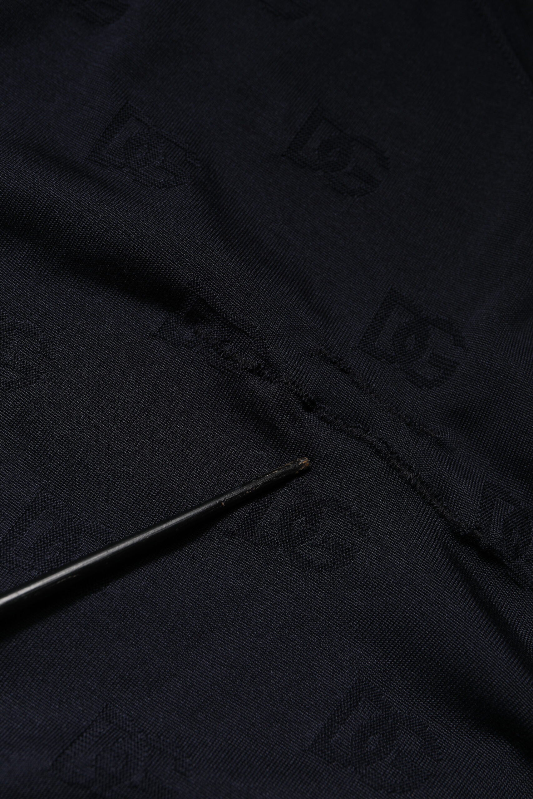 Dolce & Gabbana Schwarzes Seiden-Rundhals-Sweatshirt Pullover