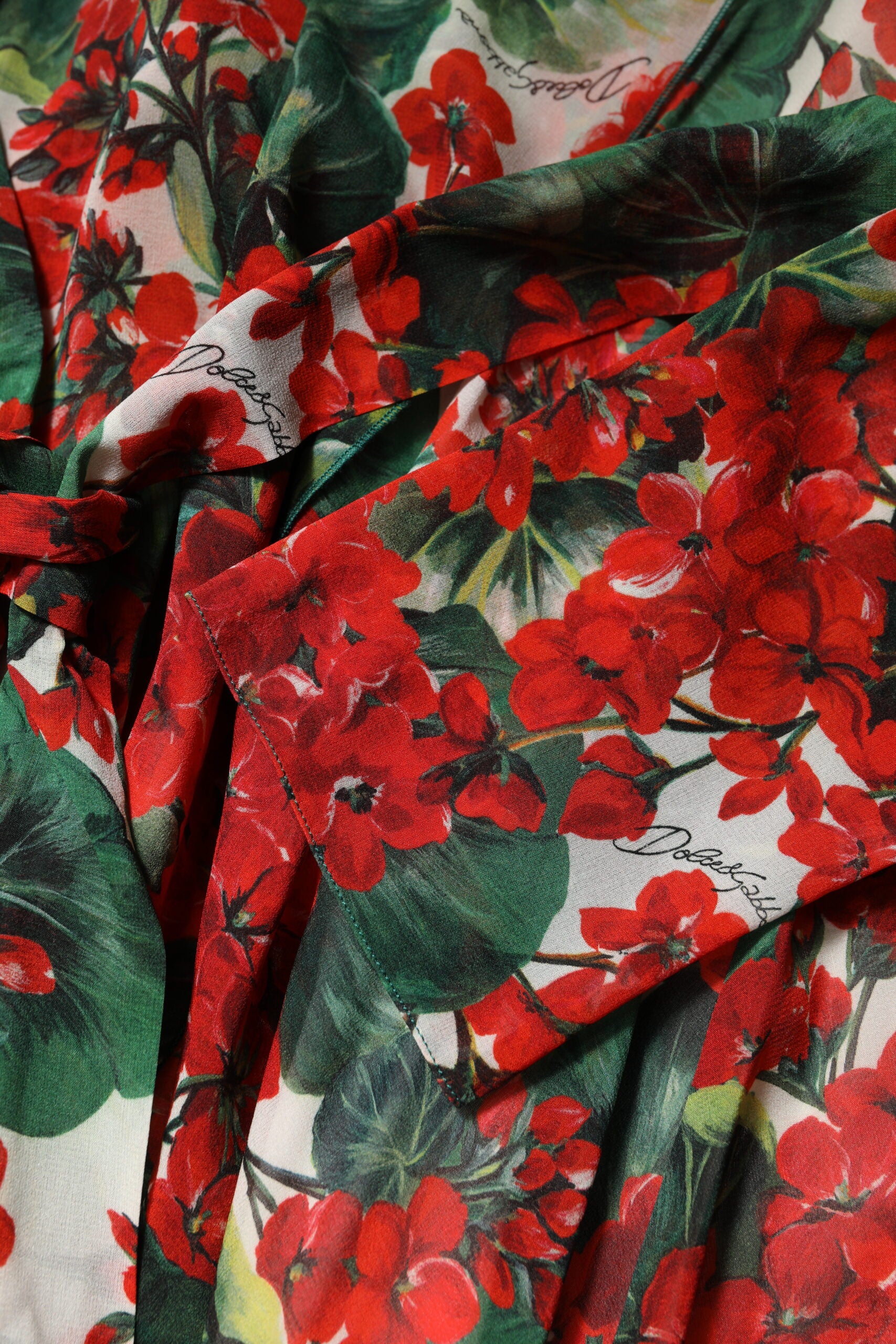 Dolce & Gabbana Multicolor Floral Langärmeliges Kleid mit V-Ausschnitt