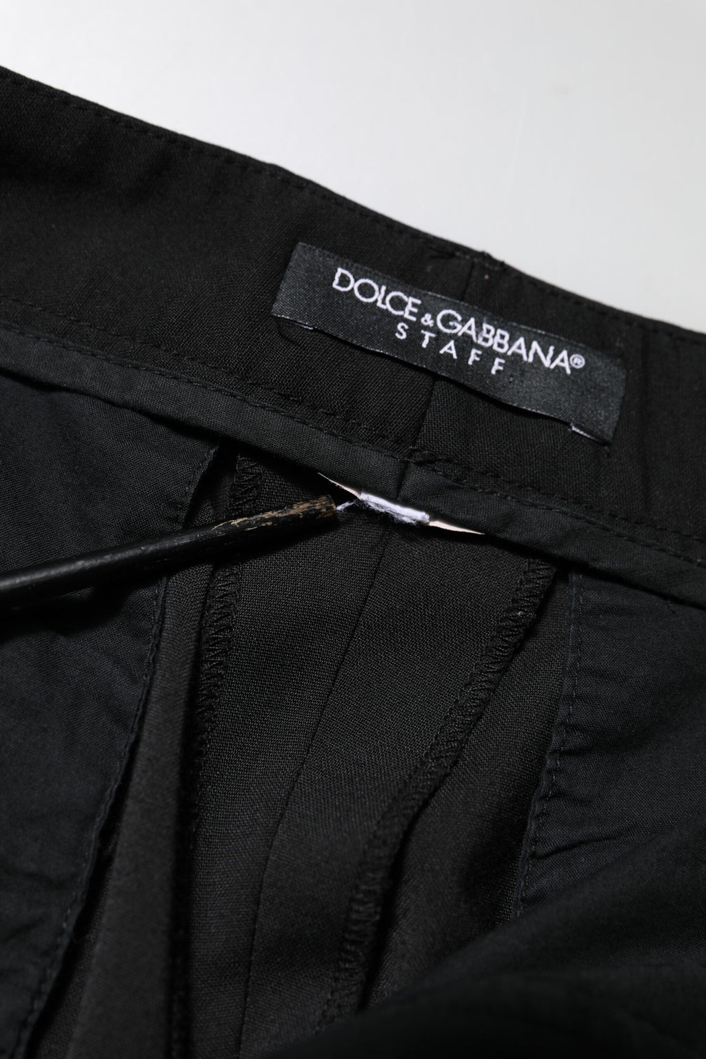 Dolce & Gabbana Schwarze hochtaillierte STAFF-Hose mit verjüngter Form