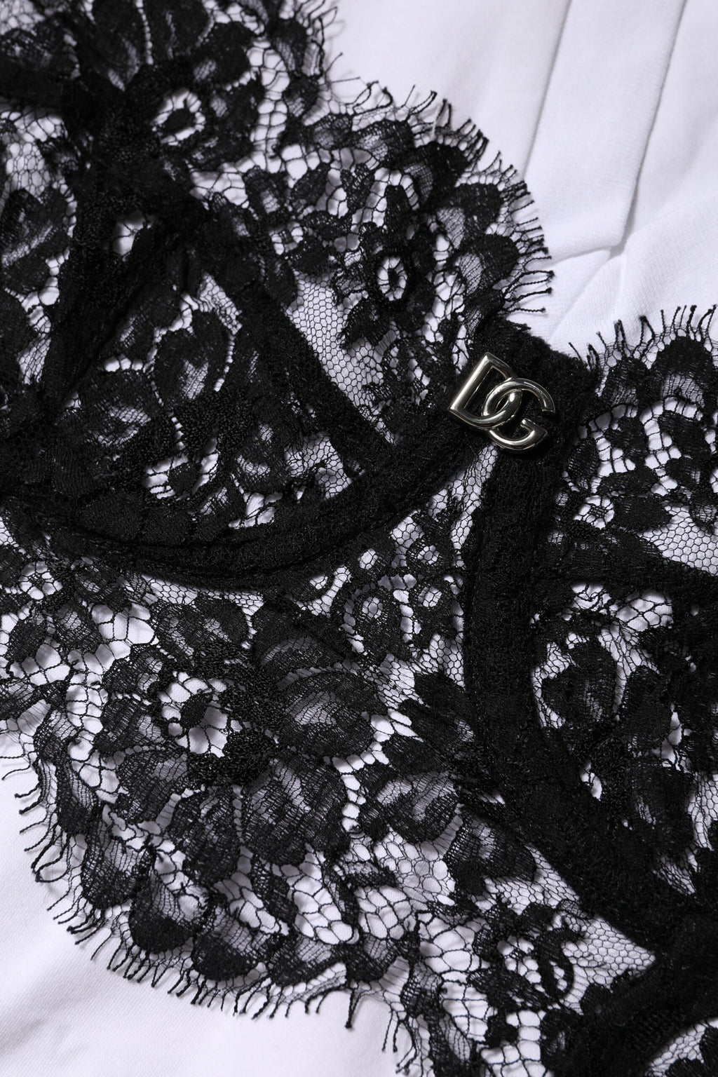 Dolce & Gabbana Weißes Baumwoll-Spitzen-Top mit V-Ausschnitt und kurzen Ärmeln