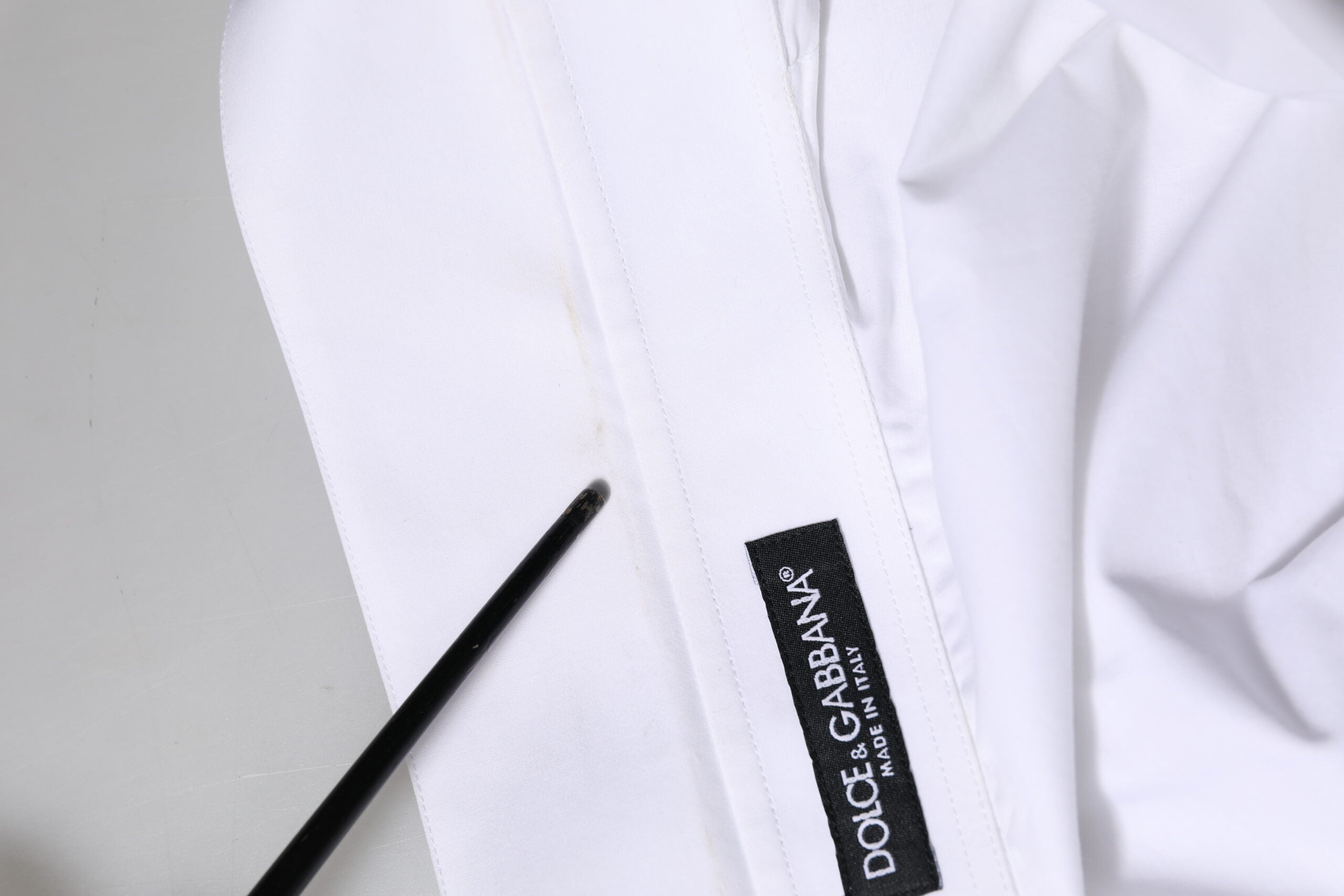 Dolce & Gabbana Weißes Baumwollhemd mit Kragen und langen Ärmeln