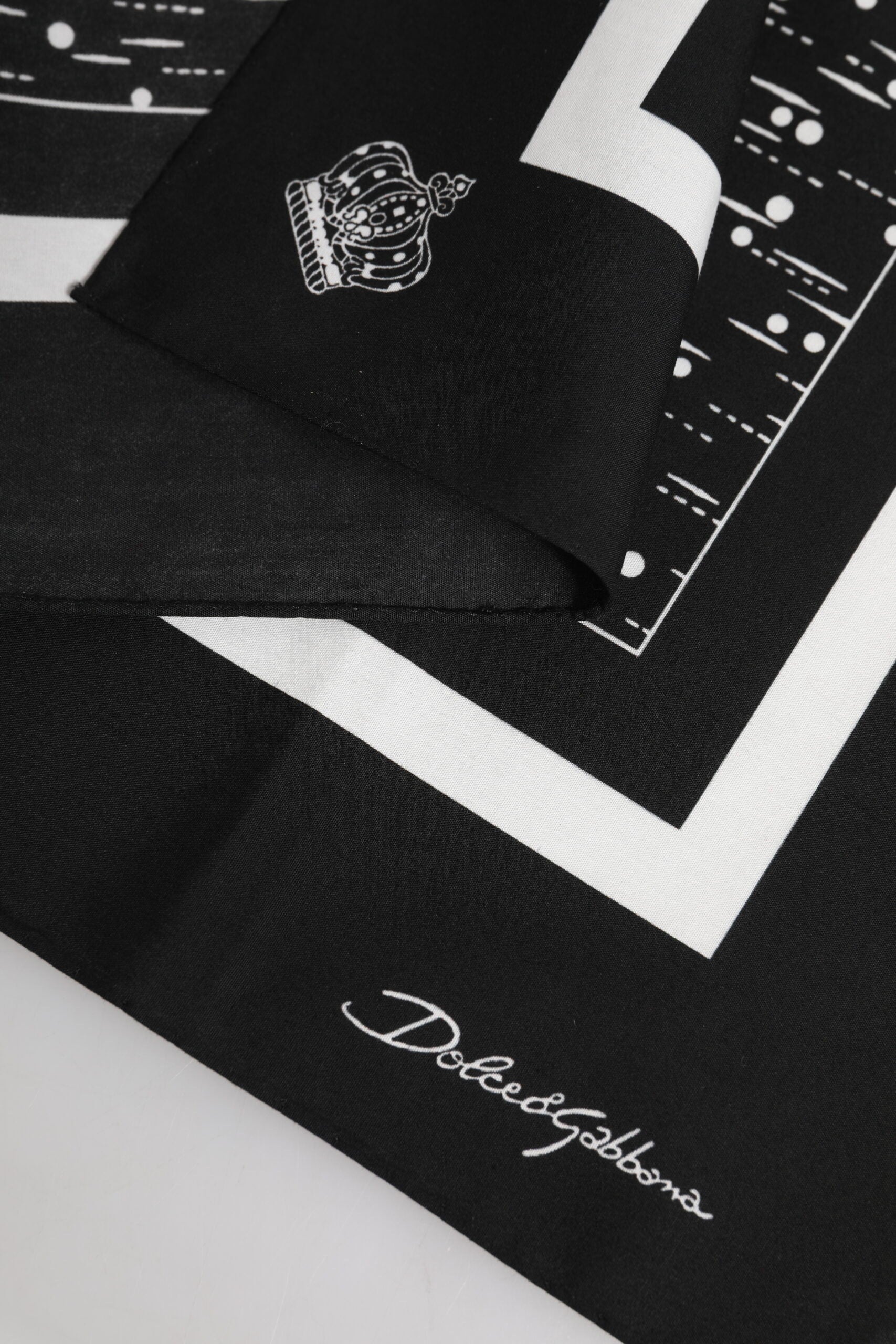 Dolce & Gabbana Schwarzer weißer bedruckter Foulardschal