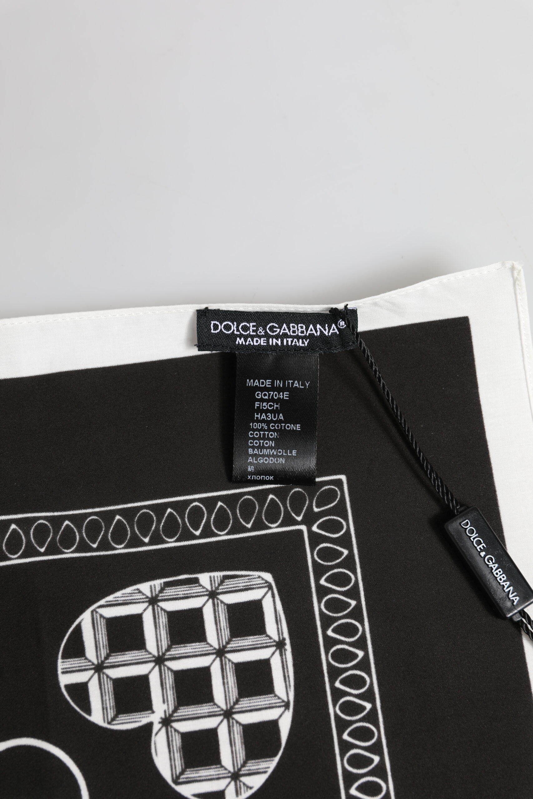 Dolce & Gabbana Schwarz Weißes Bandana Quadratisch Männer Foulard Schal
