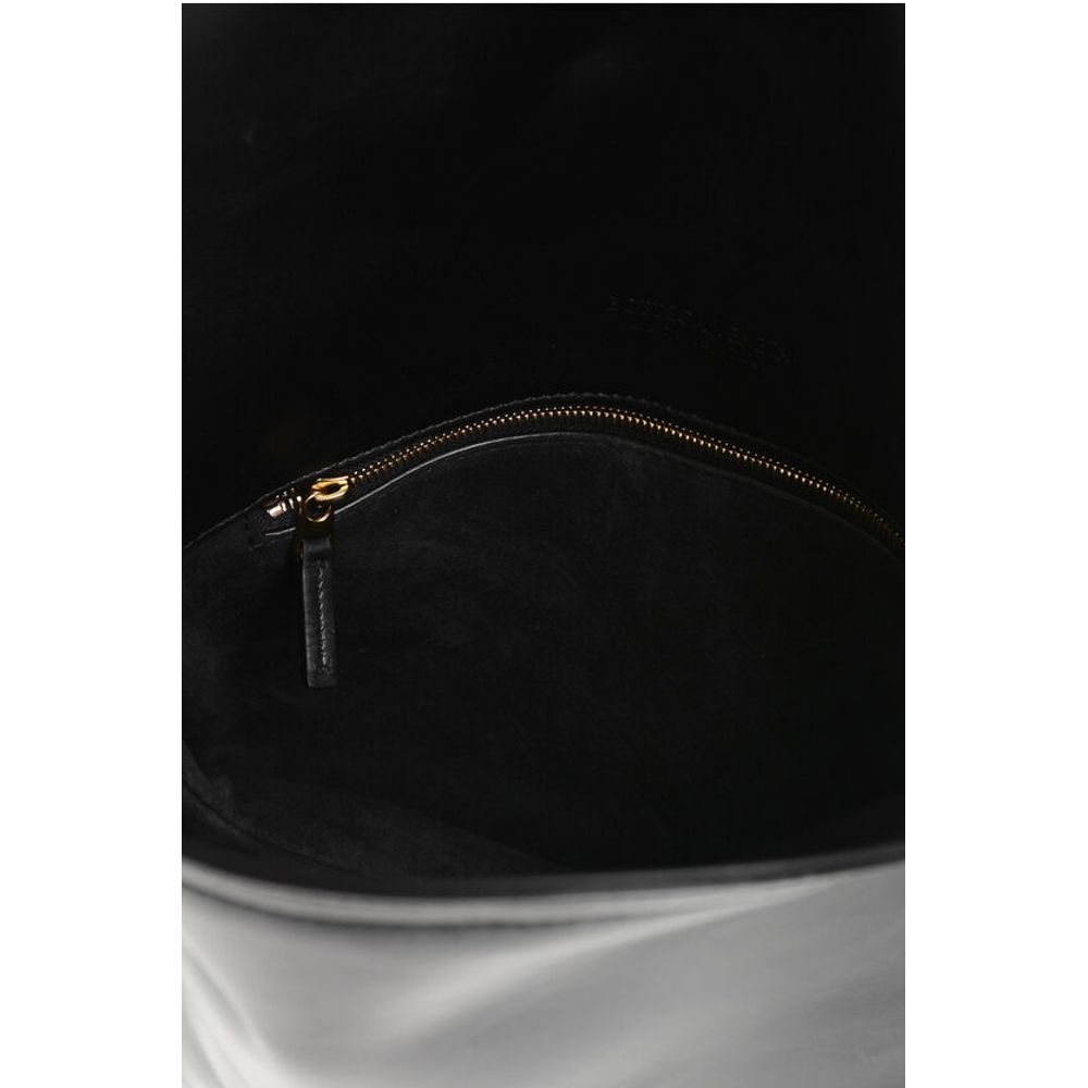 Bottega Veneta Leder Clutch mit gewebtem Detail