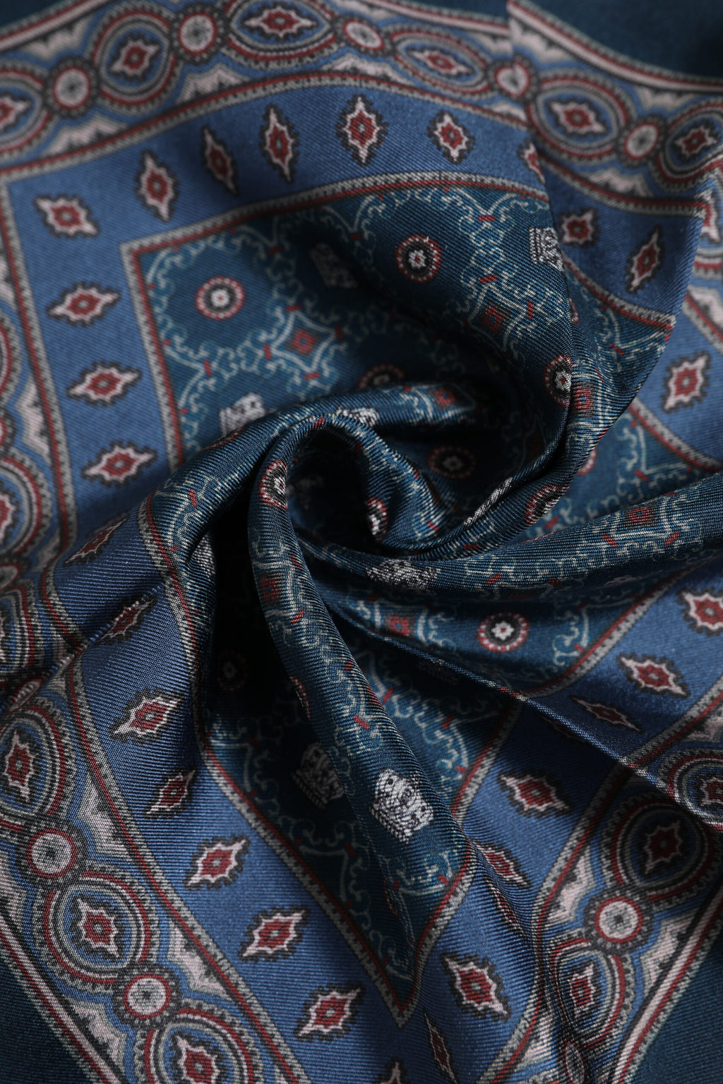 Dolce & Gabbana Blau bedruckte Seide Quadrat Männer Foulard Schal
