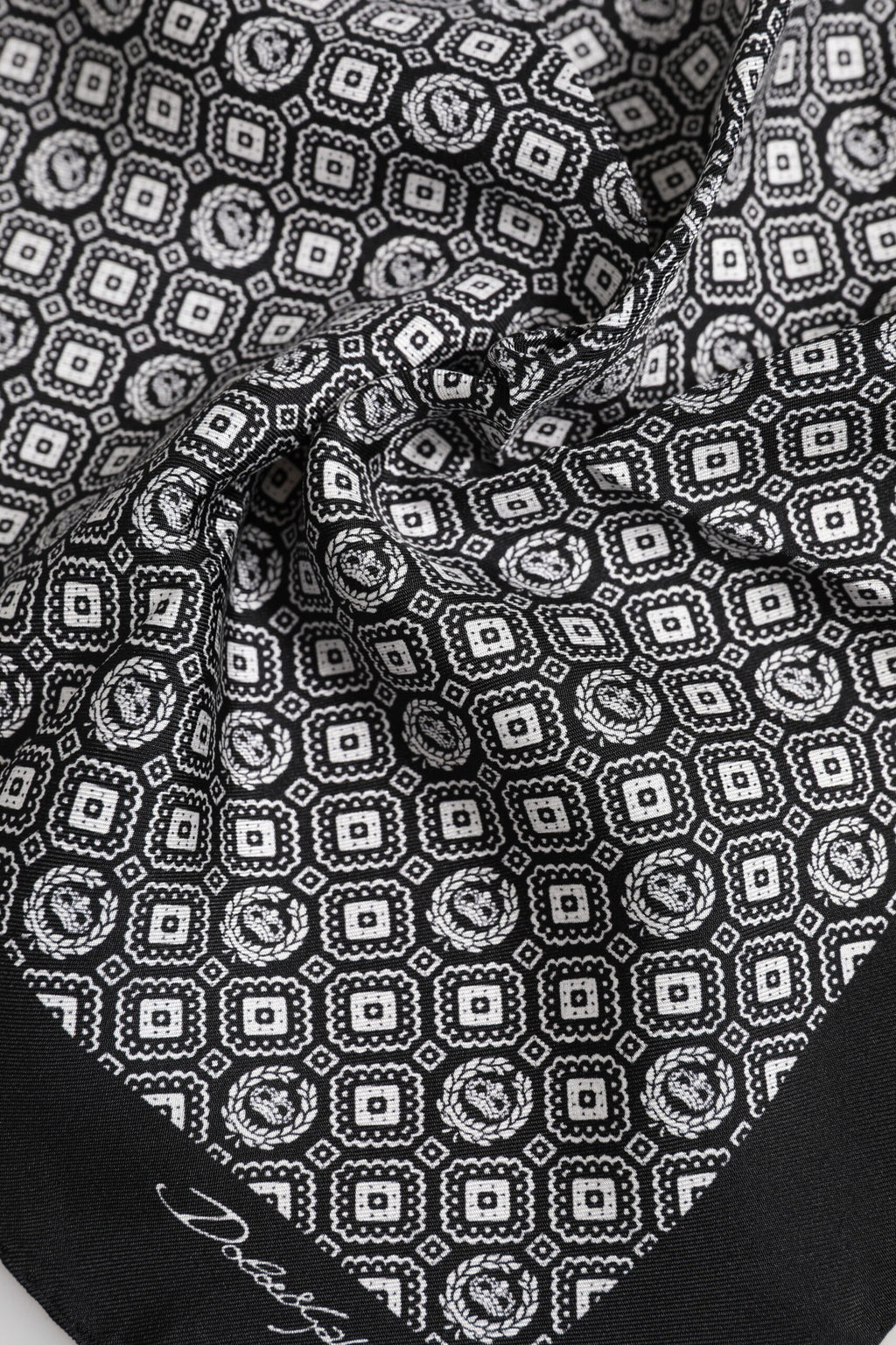 Dolce & Gabbana Schwarz-weiß gemusterter, quadratischer Foulardschal