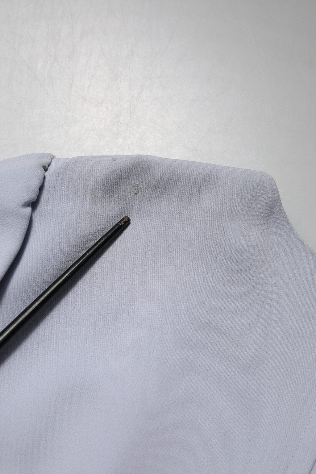 Dolce & Gabbana Graues Viskose-Midikleid mit kurzen Ärmeln