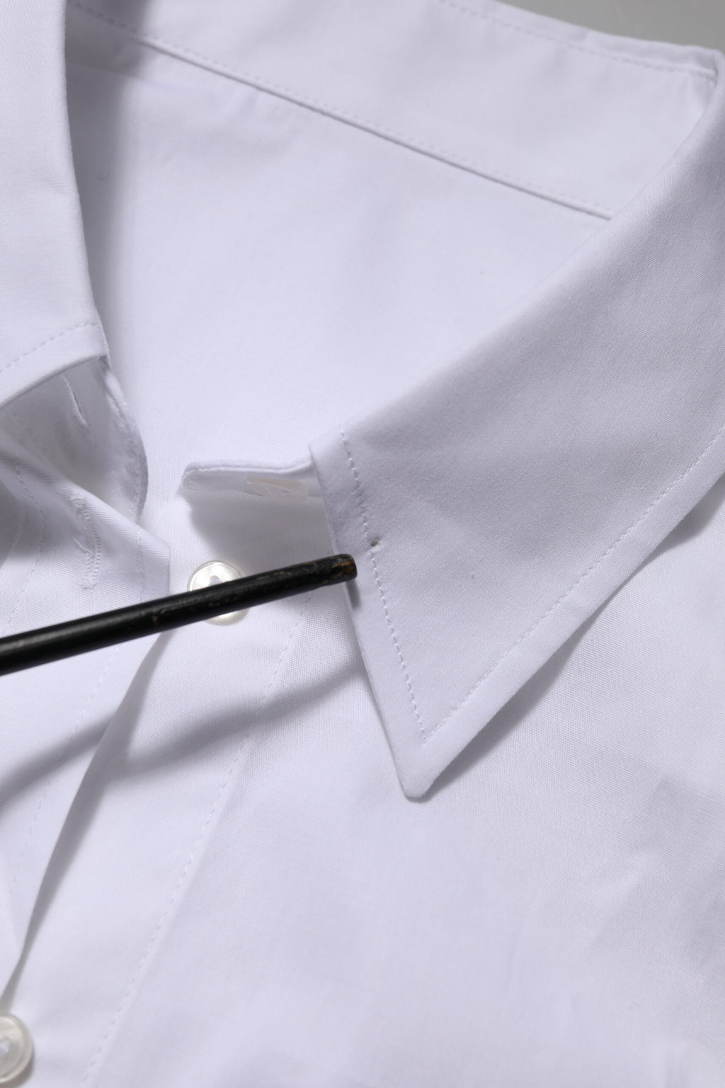 Dolce & Gabbana Weißes Baumwollhemd mit langen Ärmeln und Kragen