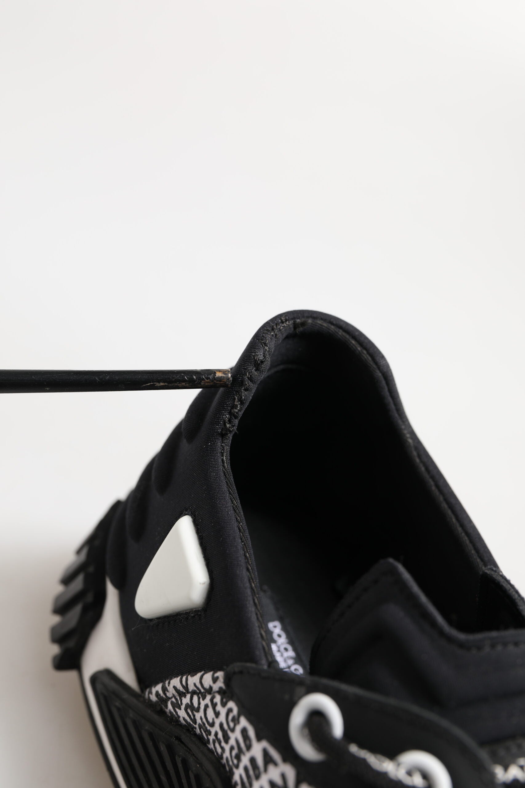 Dolce & Gabbana Schwarz Logo Lace Up Low Top NS1 Turnschuhe Schuhe