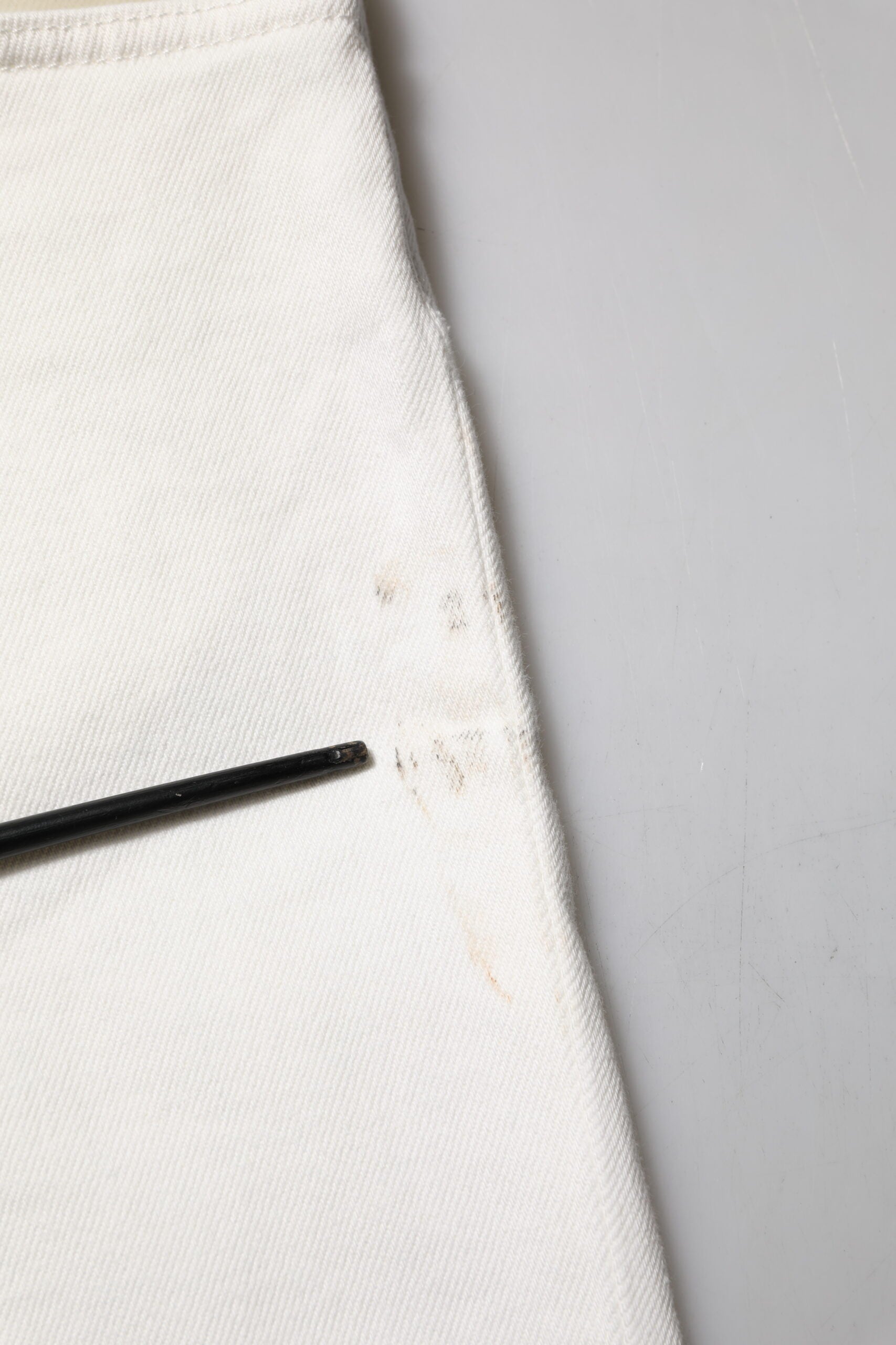 Dolce & Gabbana Weiße Logo-Plakette aus Baumwolle Slim Fit Denim Jeans