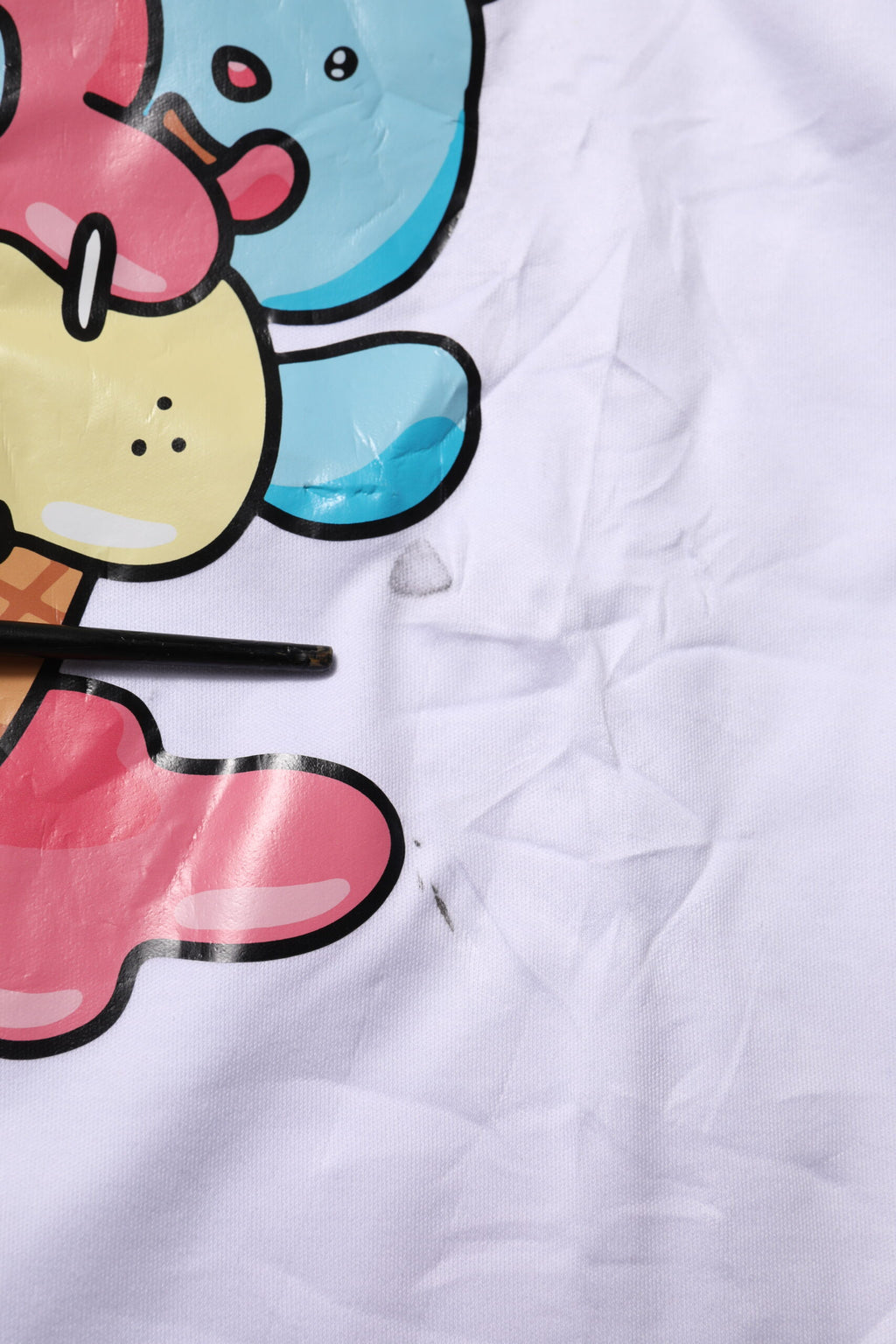 Dolce & Gabbana Weißes T-Shirt mit Rundhalsausschnitt und Grafikdruck aus Baumwolle