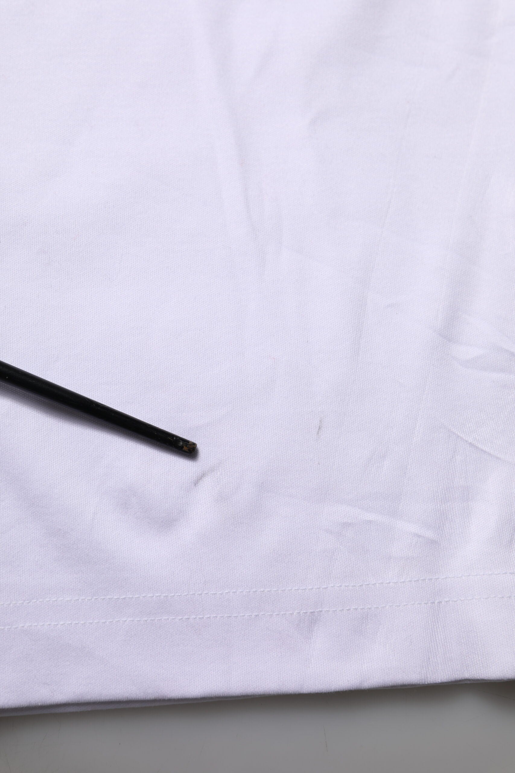 Dolce & Gabbana Weißes T-Shirt mit Rundhalsausschnitt und Grafikdruck aus Baumwolle