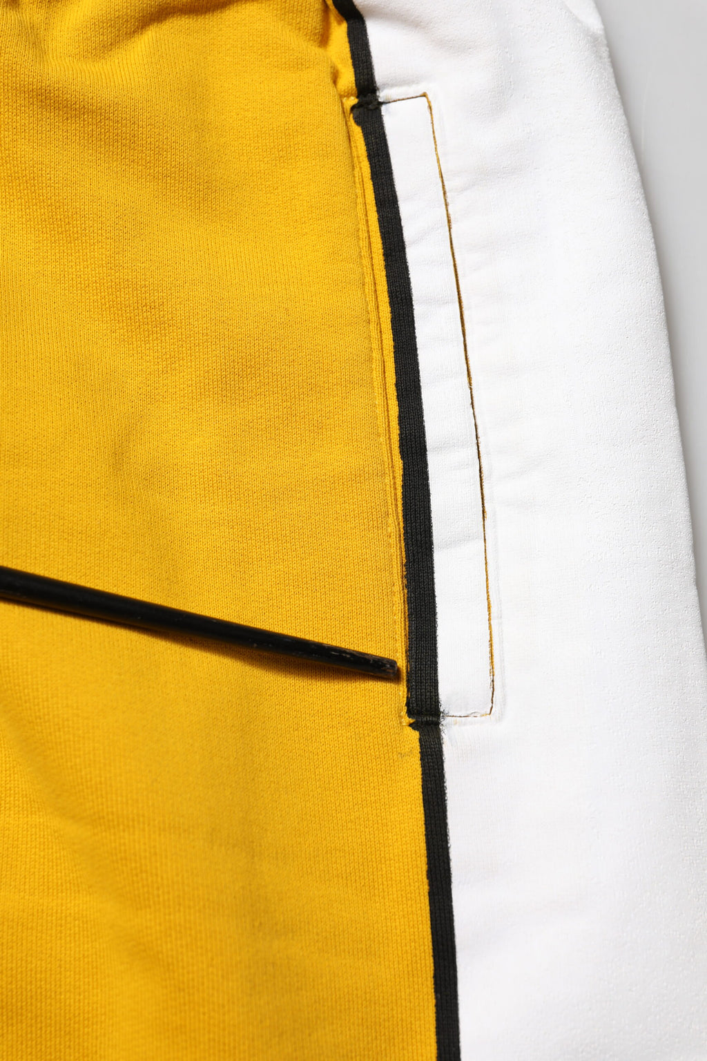 Dolce & Gabbana Gelbe Baumwoll-Sweatpants Jogger-Hose