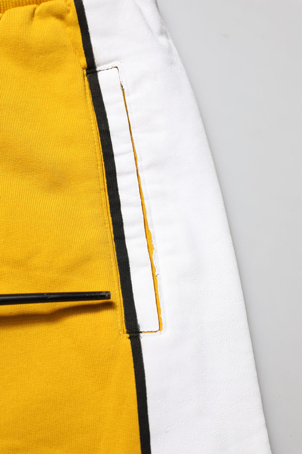 Dolce & Gabbana Gelbe Baumwolle Casual Sweatpants Jogger Pants