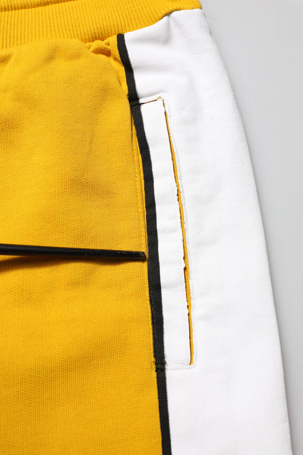 Dolce & Gabbana Gelbe Baumwoll-Logo-Sweatpants Jogger-Hose