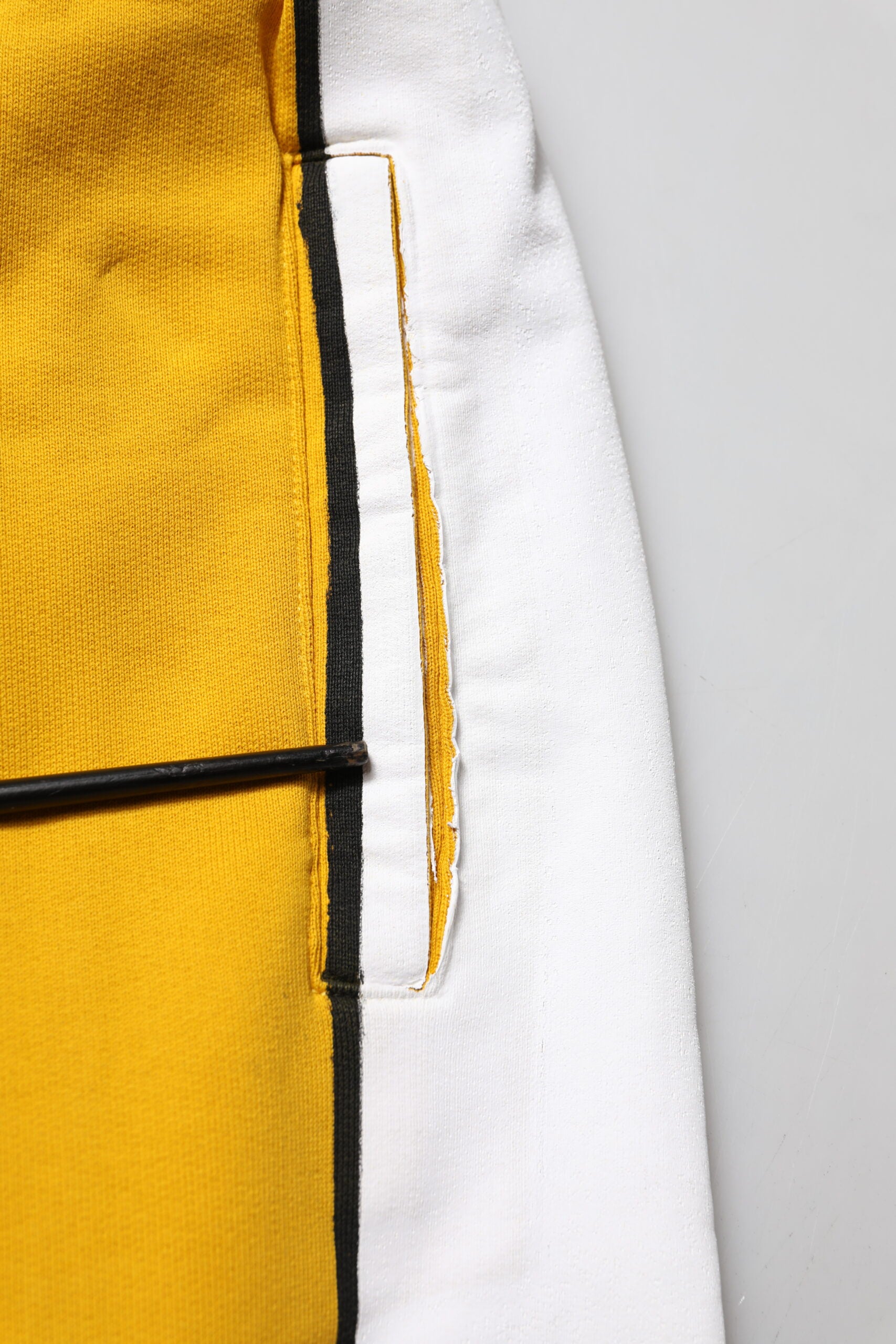 Dolce & Gabbana Gelbe Baumwoll-Jogger-Skinny-Sweatpants-Hose