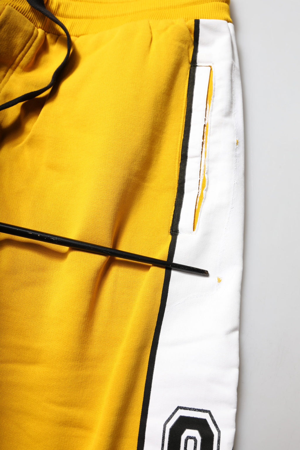 Dolce & Gabbana Gelbe Jogginghose mit Baumwolldruck Jogginghose