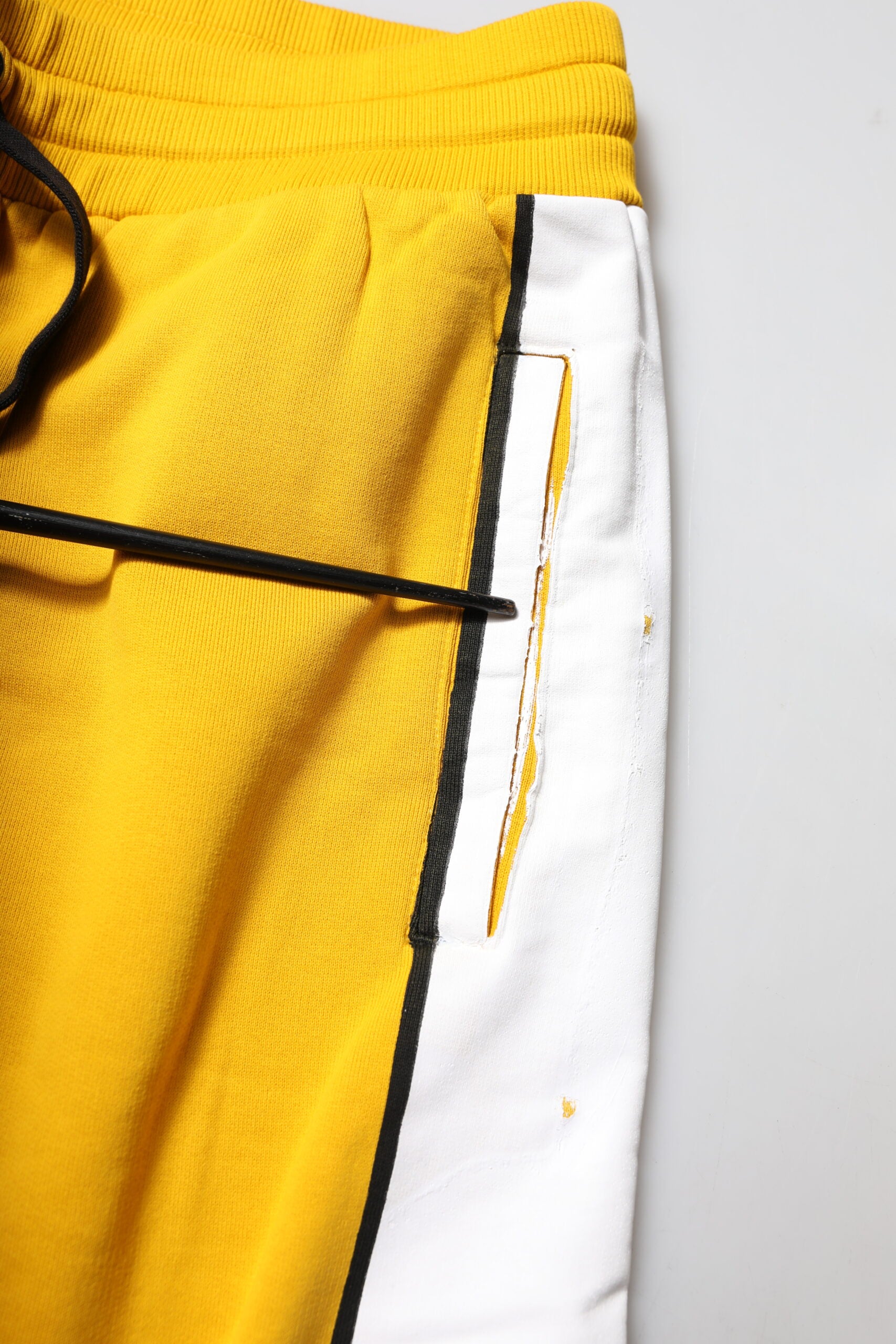 Dolce & Gabbana Gelbe Jogginghose mit Baumwolldruck Jogginghose