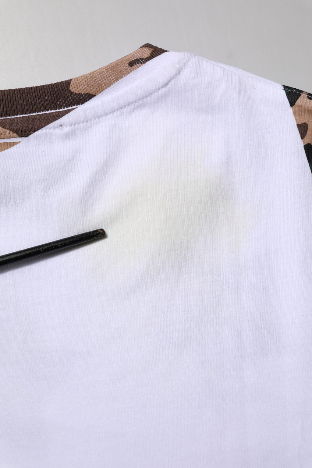 Dolce & Gabbana Weißes Camouflage-Baumwoll-T-Shirt mit Rundhalsausschnitt für Männer