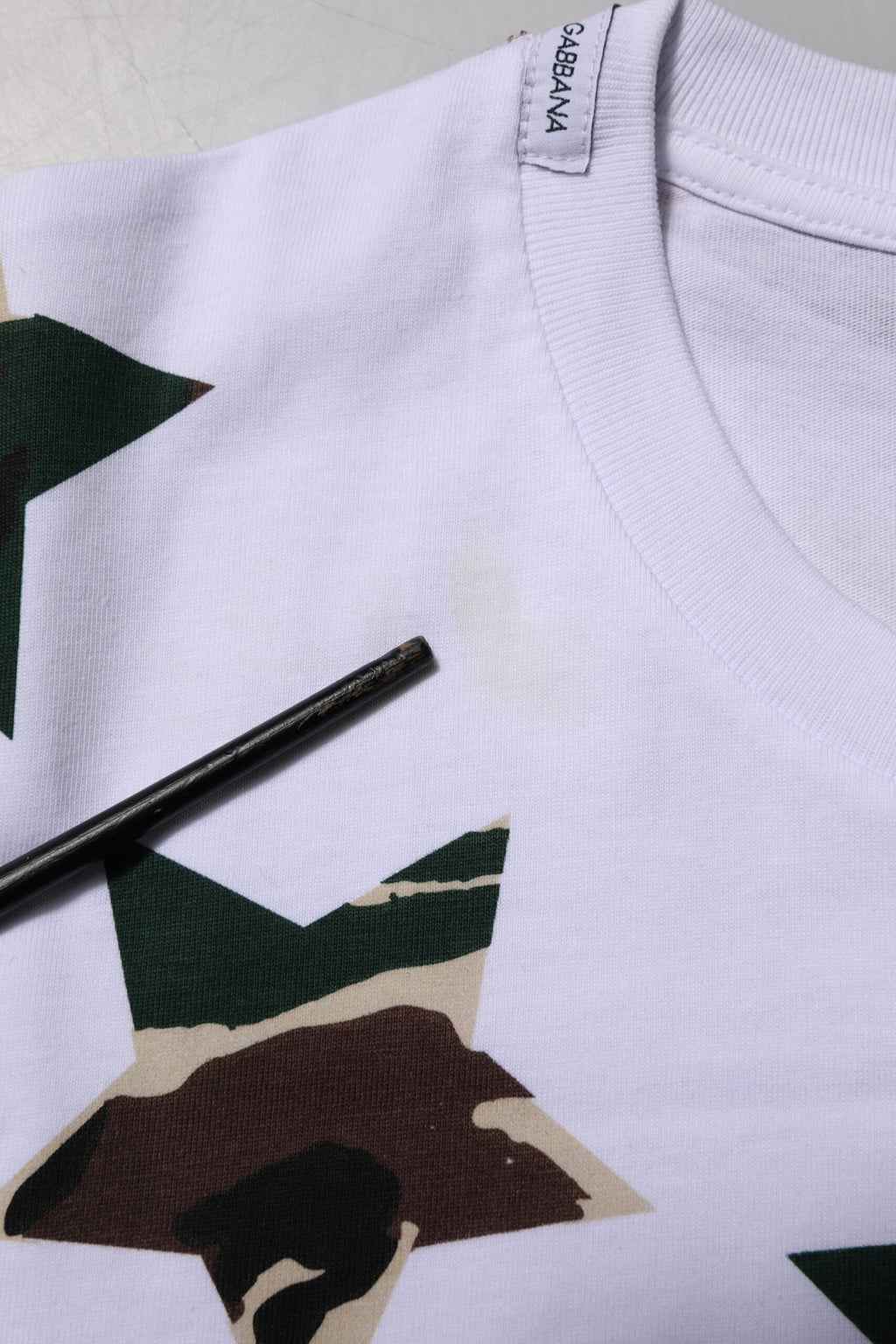 Dolce & Gabbana Weißes Camouflage-Baumwoll-T-Shirt mit Rundhalsausschnitt für Männer