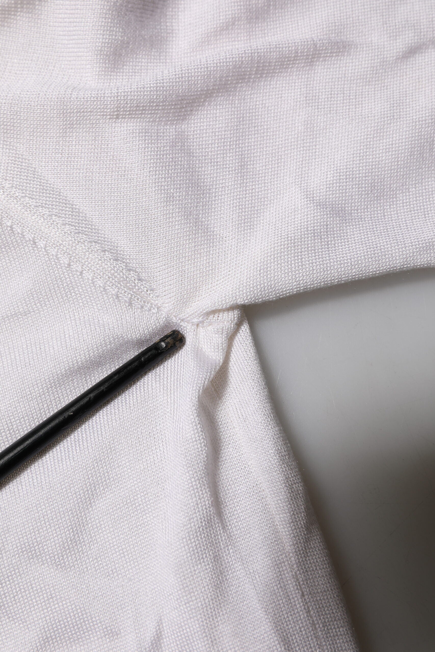 Dolce & Gabbana Weißes Seiden-T-Shirt mit kurzen Ärmeln für Männer Henley