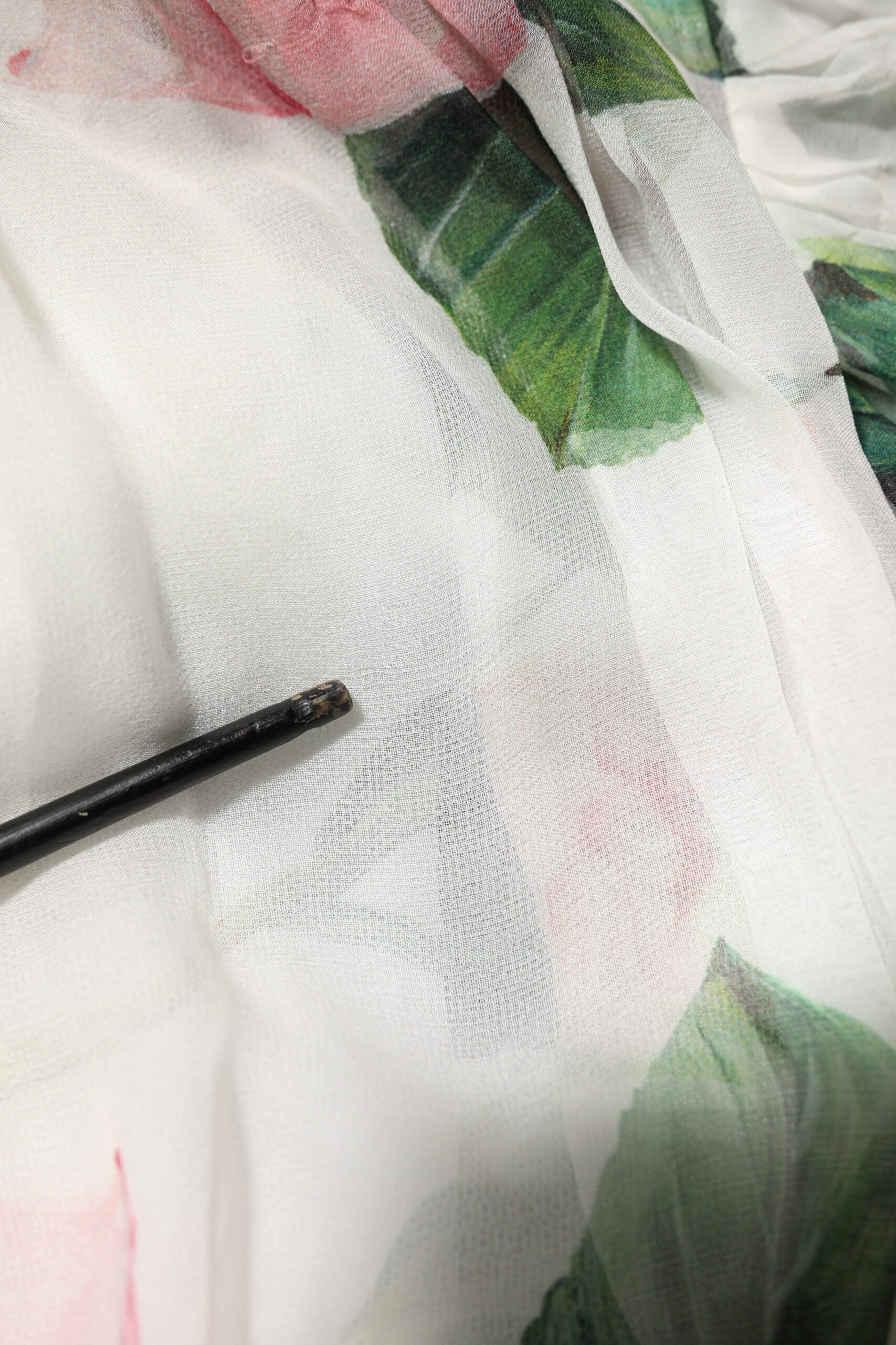 Dolce & Gabbana Weißes geblümtes Rosen Seiden Maxikleid langes Kleid