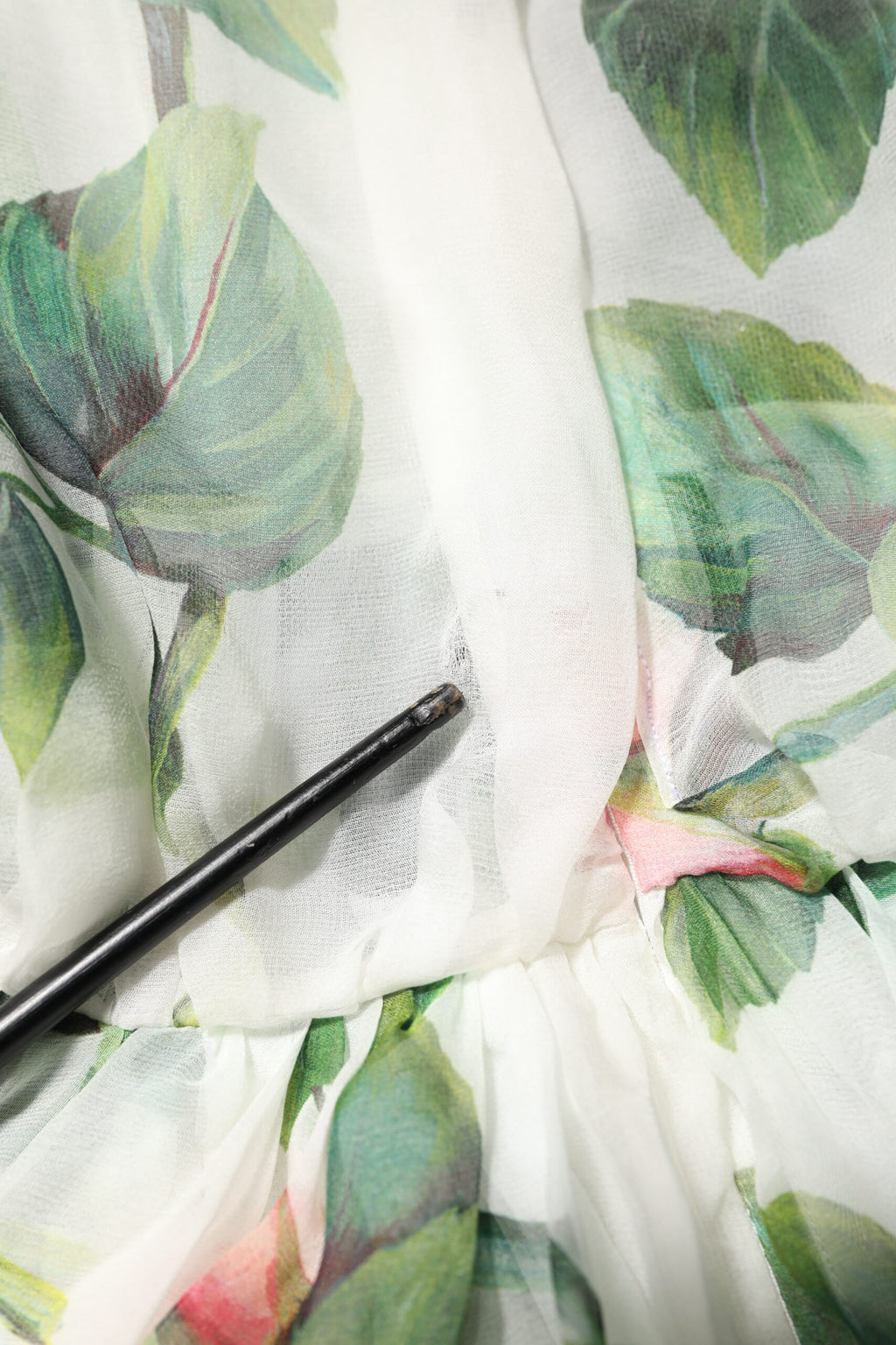 Dolce & Gabbana Weißes geblümtes Rosen Seiden Maxikleid langes Kleid