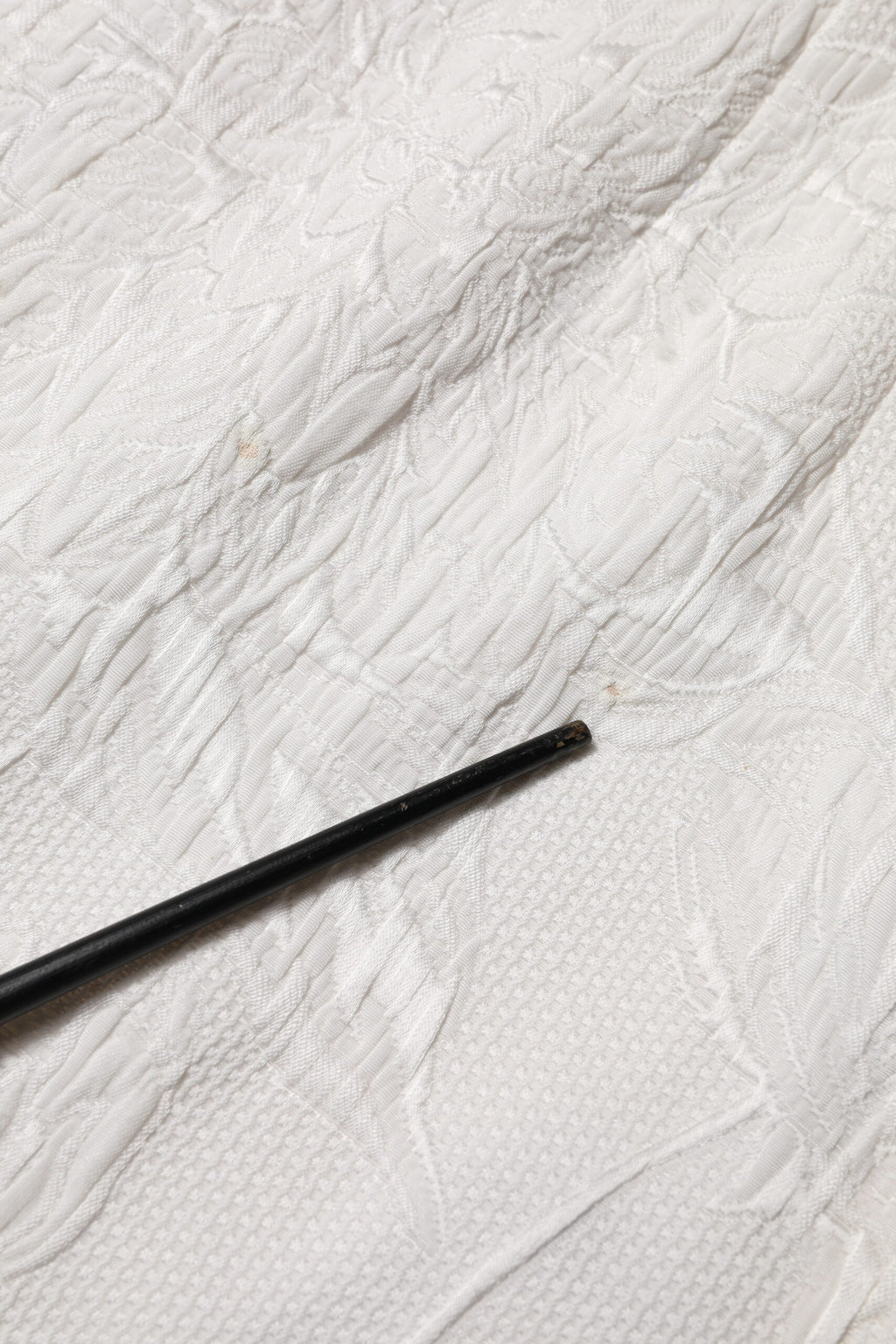 Dolce & Gabbana Weißer geblümter Brokatrock in A-Linie mit hoher Taille