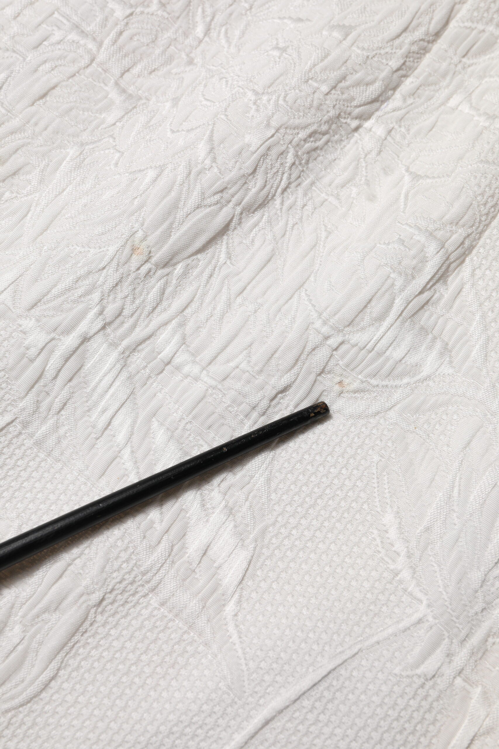 Dolce & Gabbana Weißer geblümter Brokatrock in A-Linie mit hoher Taille