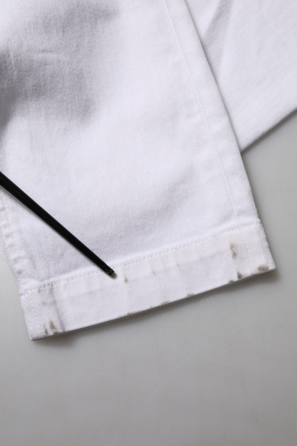 Dolce & Gabbana Weiße Denim-Jeans mit Blumenstickerei GIRLY