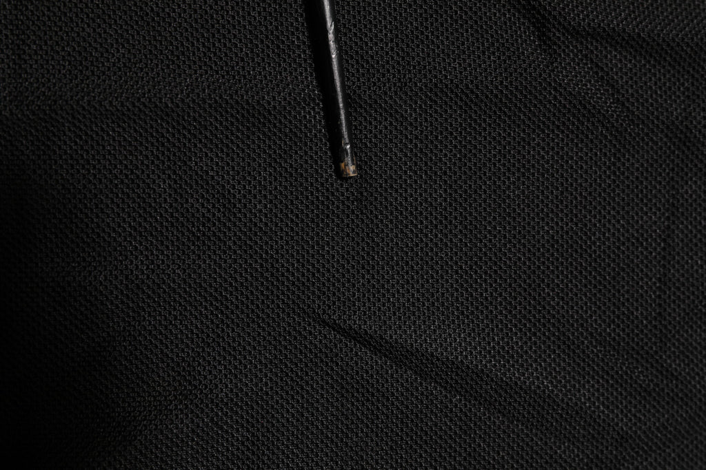 Dolce & Gabbana Schwarzes DG Seide V-Ausschnitt Polo-Shirt mit Kragen für Männer