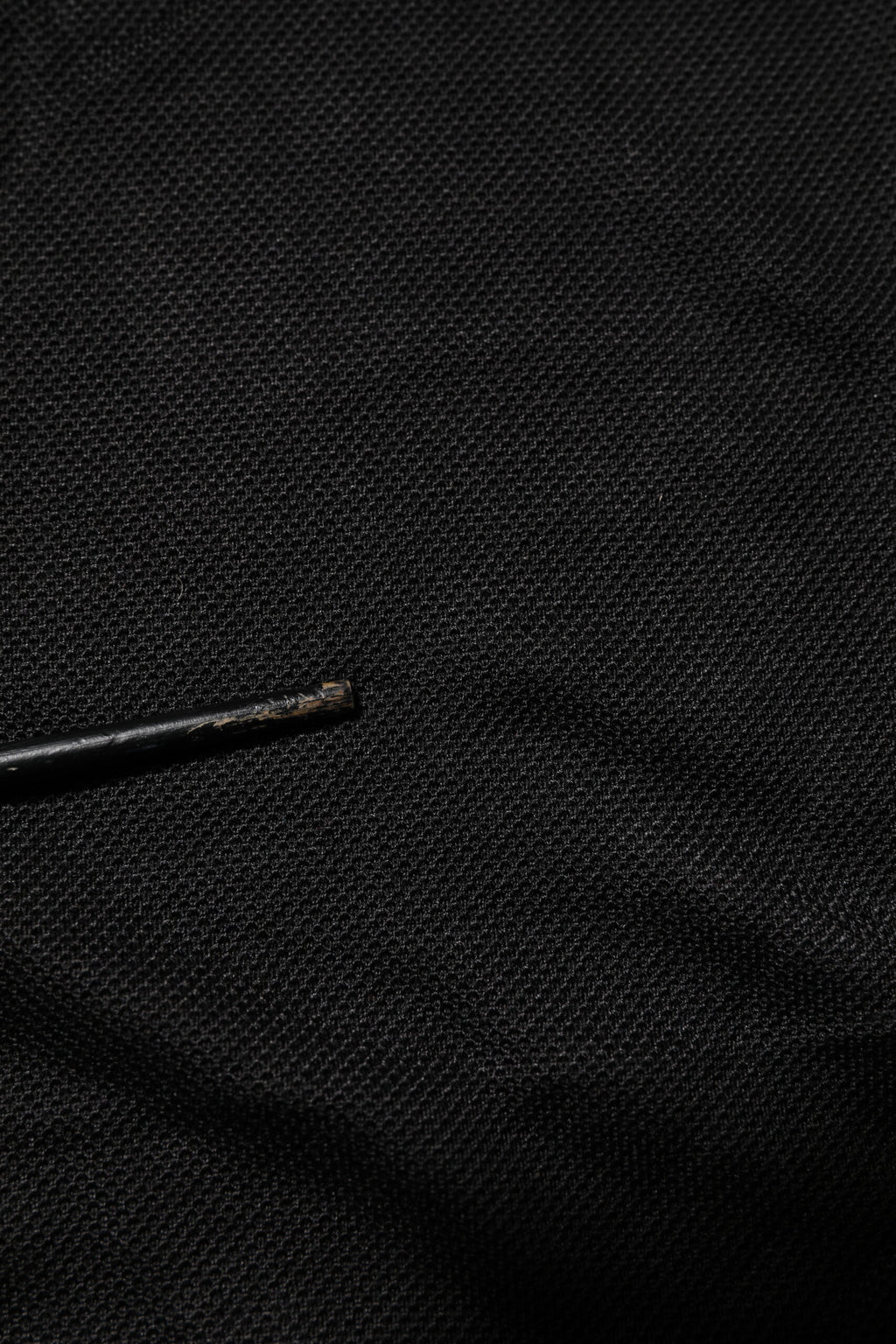 Dolce & Gabbana Schwarzes DG Seide V-Ausschnitt Polo-Shirt mit Kragen für Männer