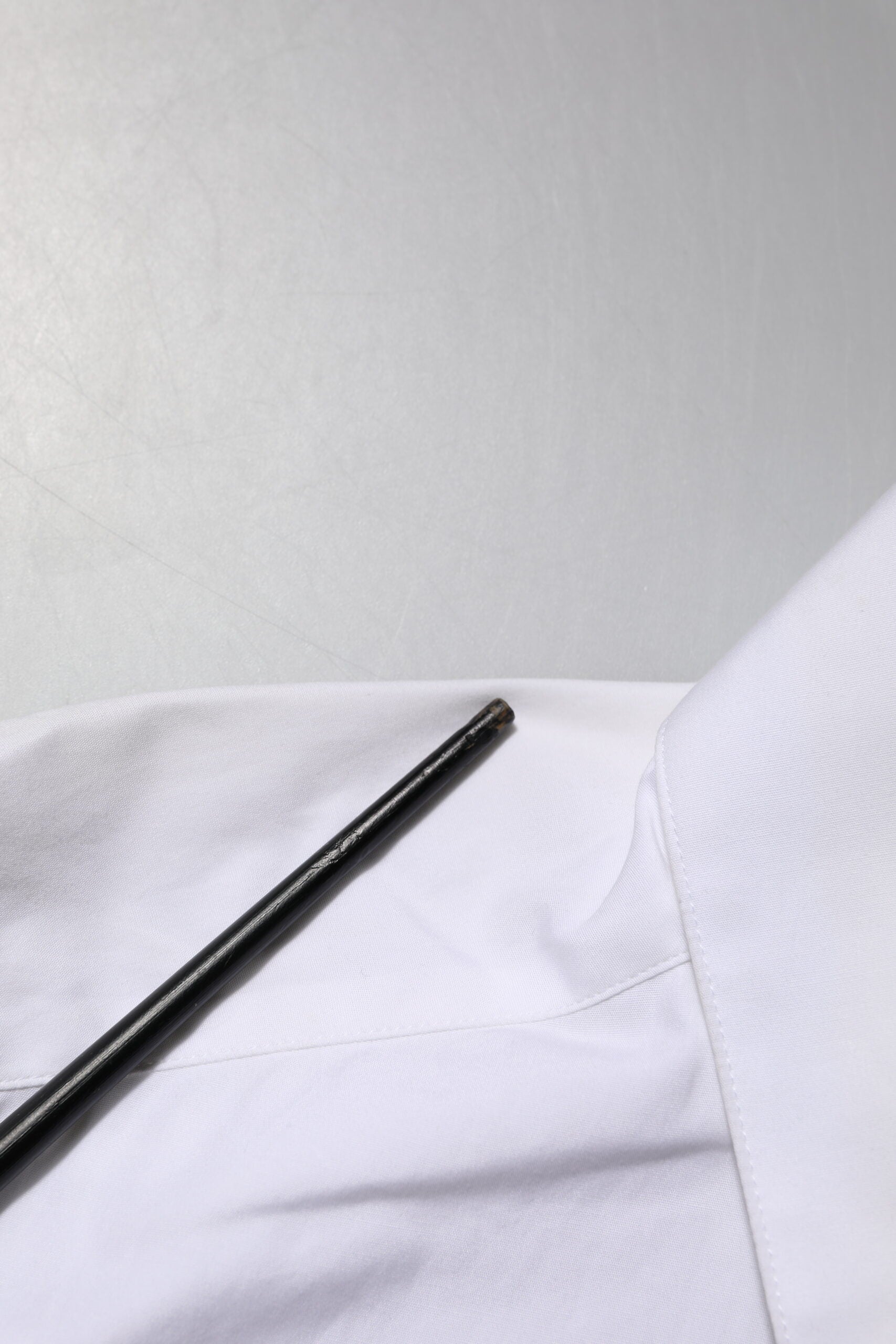 Dolce & Gabbana Weißes kristallverziertes Hemd mit Kragen