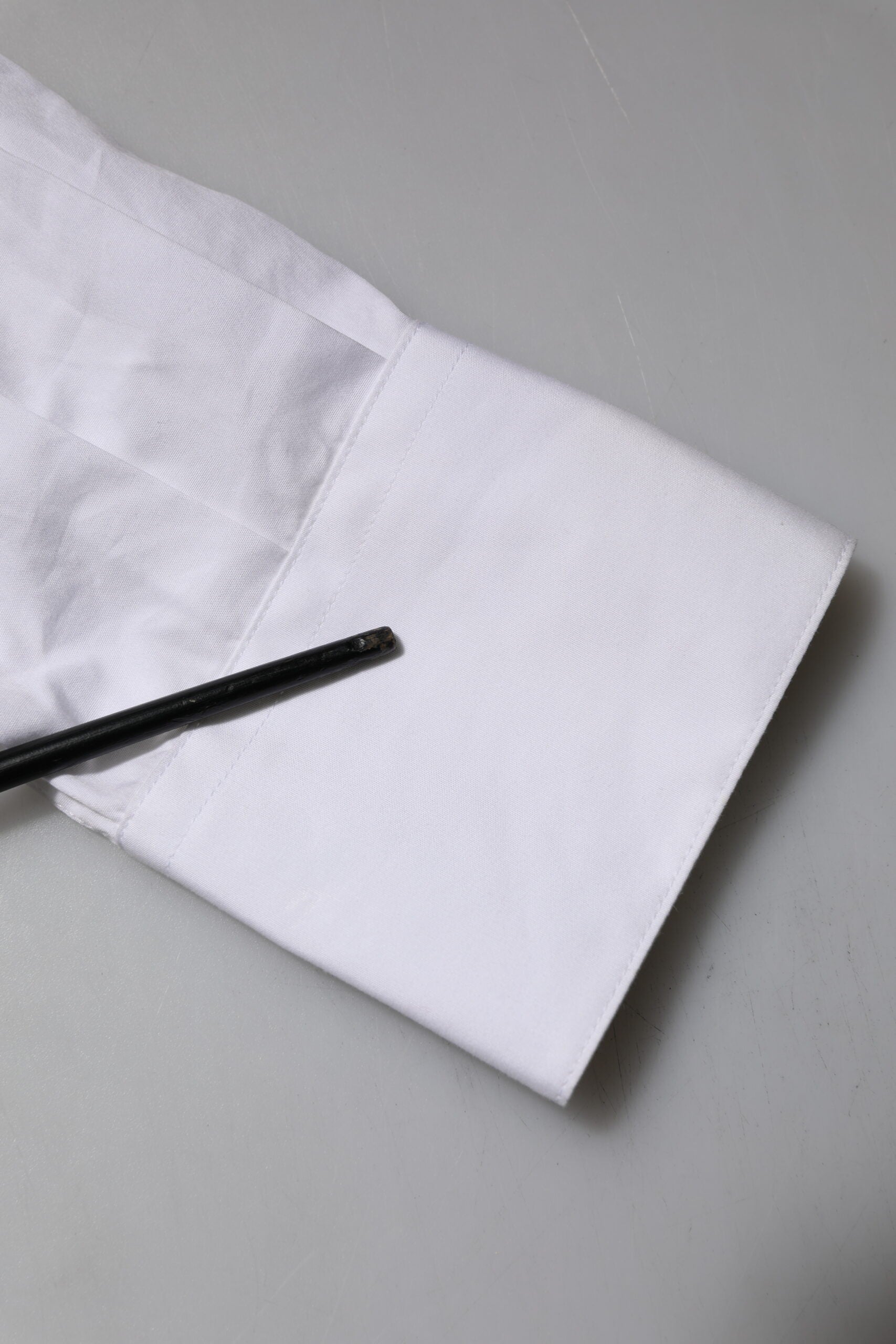 Dolce & Gabbana Weißes kristallverziertes Hemd mit Kragen