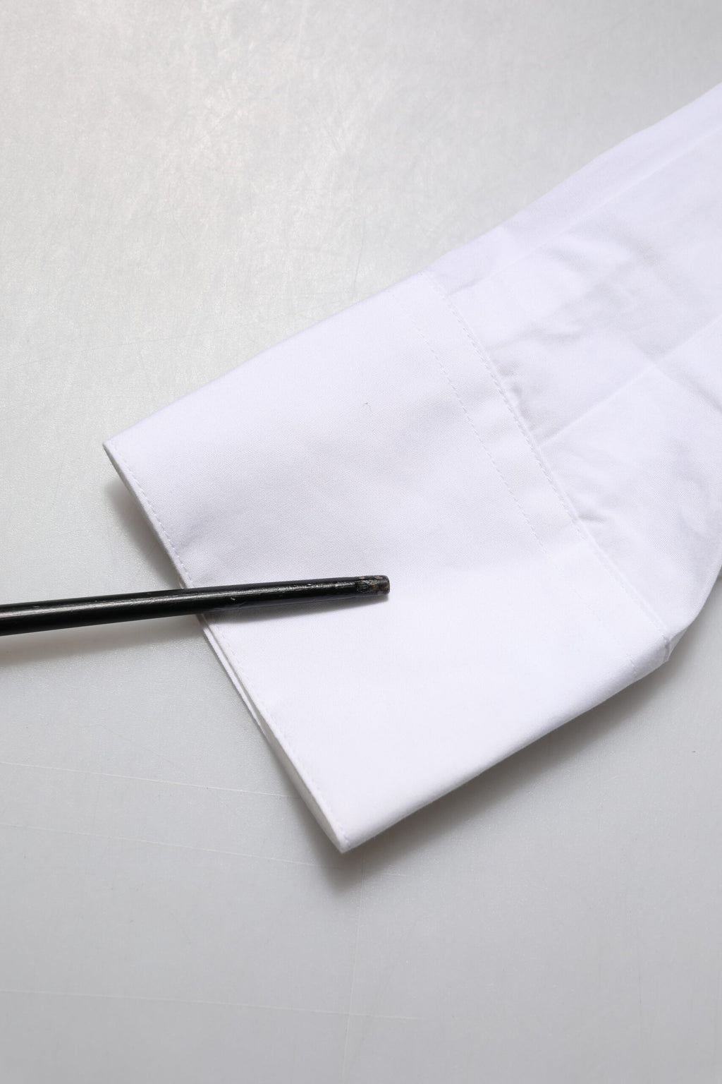 Dolce & Gabbana Weißes kristallverziertes Hemd mit Kragen