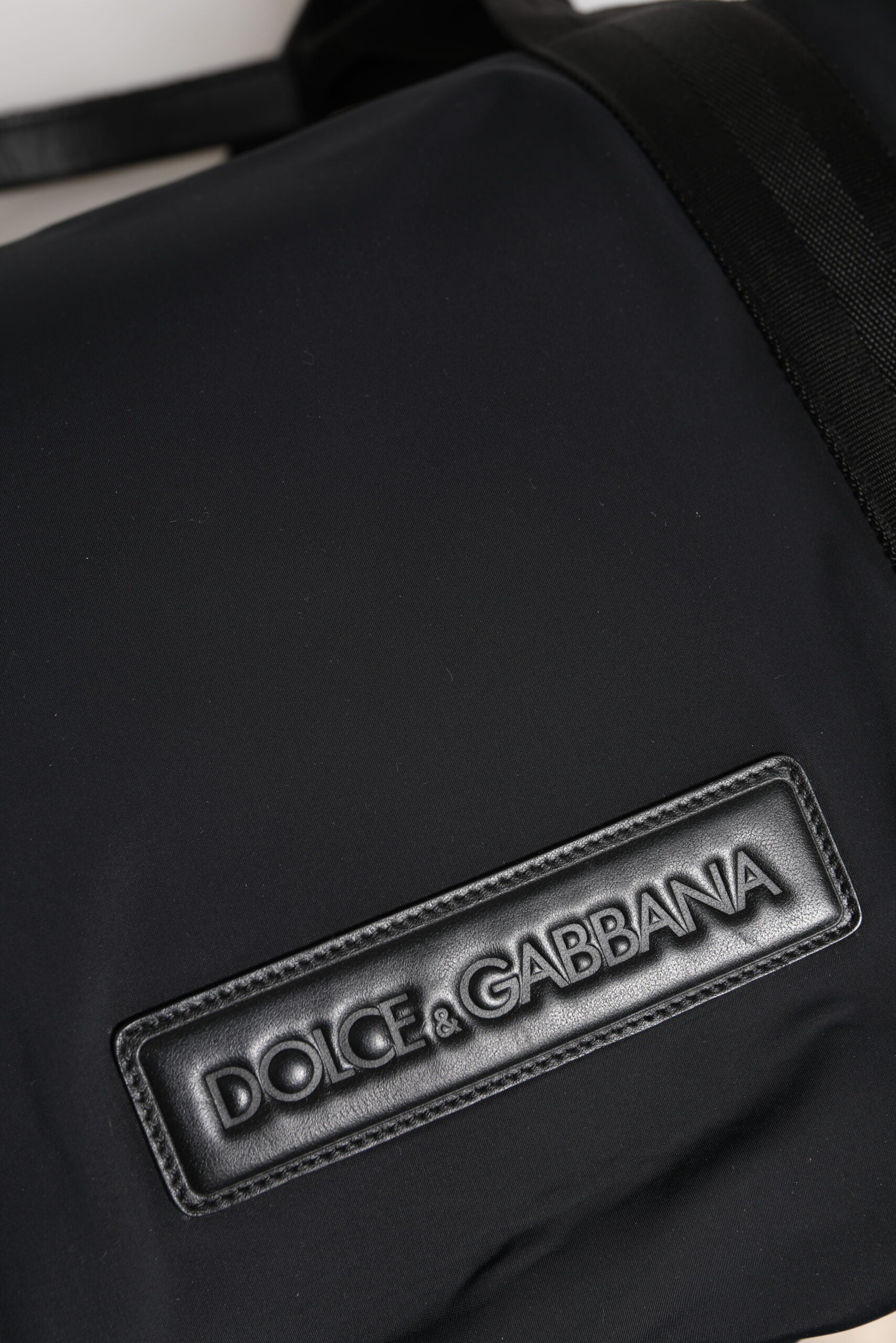Dolce & Gabbana Exquisite Brieftasche aus grünem Straußenleder