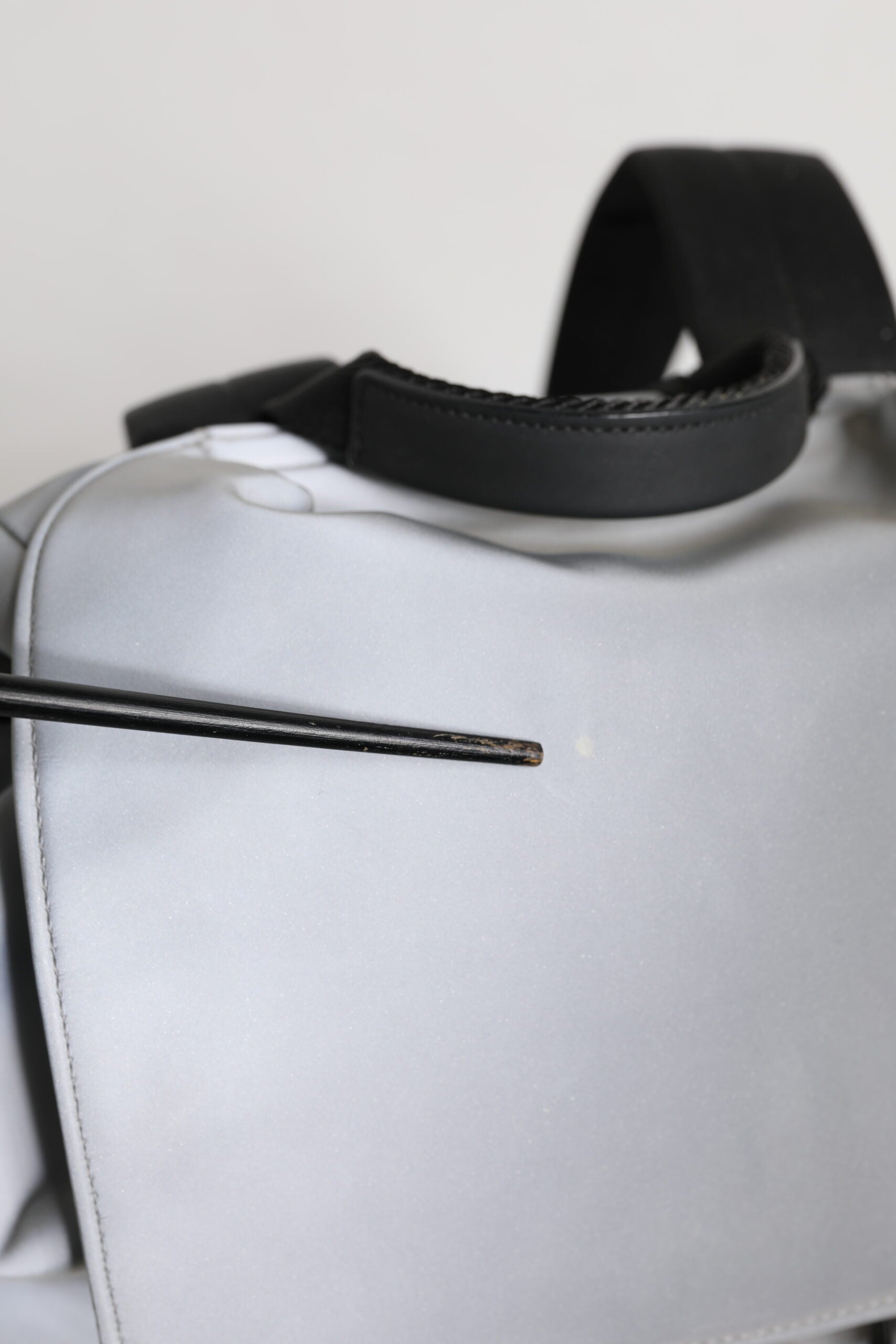 Dolce & Gabbana Grauer Palermo Reflektor Schnallen Kordelzug Rucksack Tasche