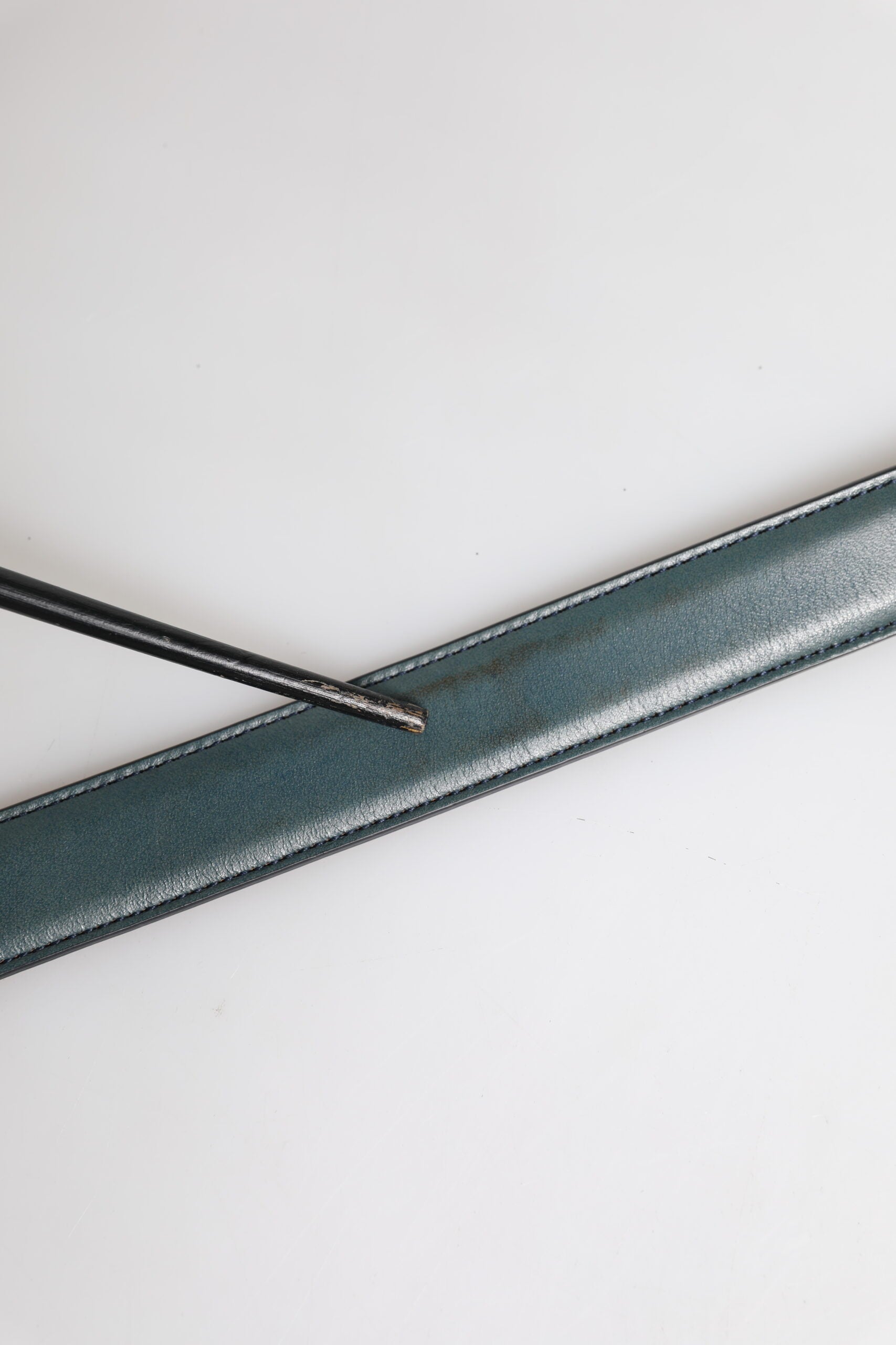 Dolce & Gabbana Grüner klassischer Ledergürtel mit Metall-Logo-Schnalle