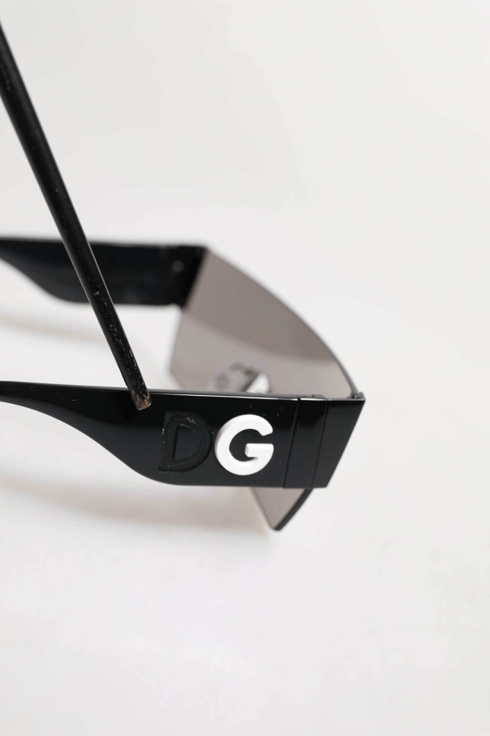 Dolce & Gabbana Schwarzer Metallrahmen DNA Graffiti DG2233 Eyewear Sonnenbrillen