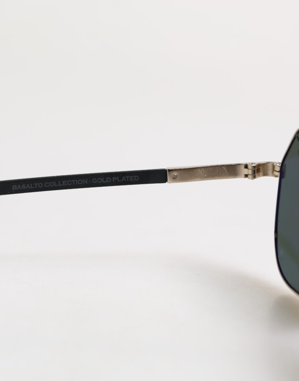 Dolce & Gabbana Schwarze 18K vergoldete Sonnenbrille aus polarisiertem Stahl DG2133K